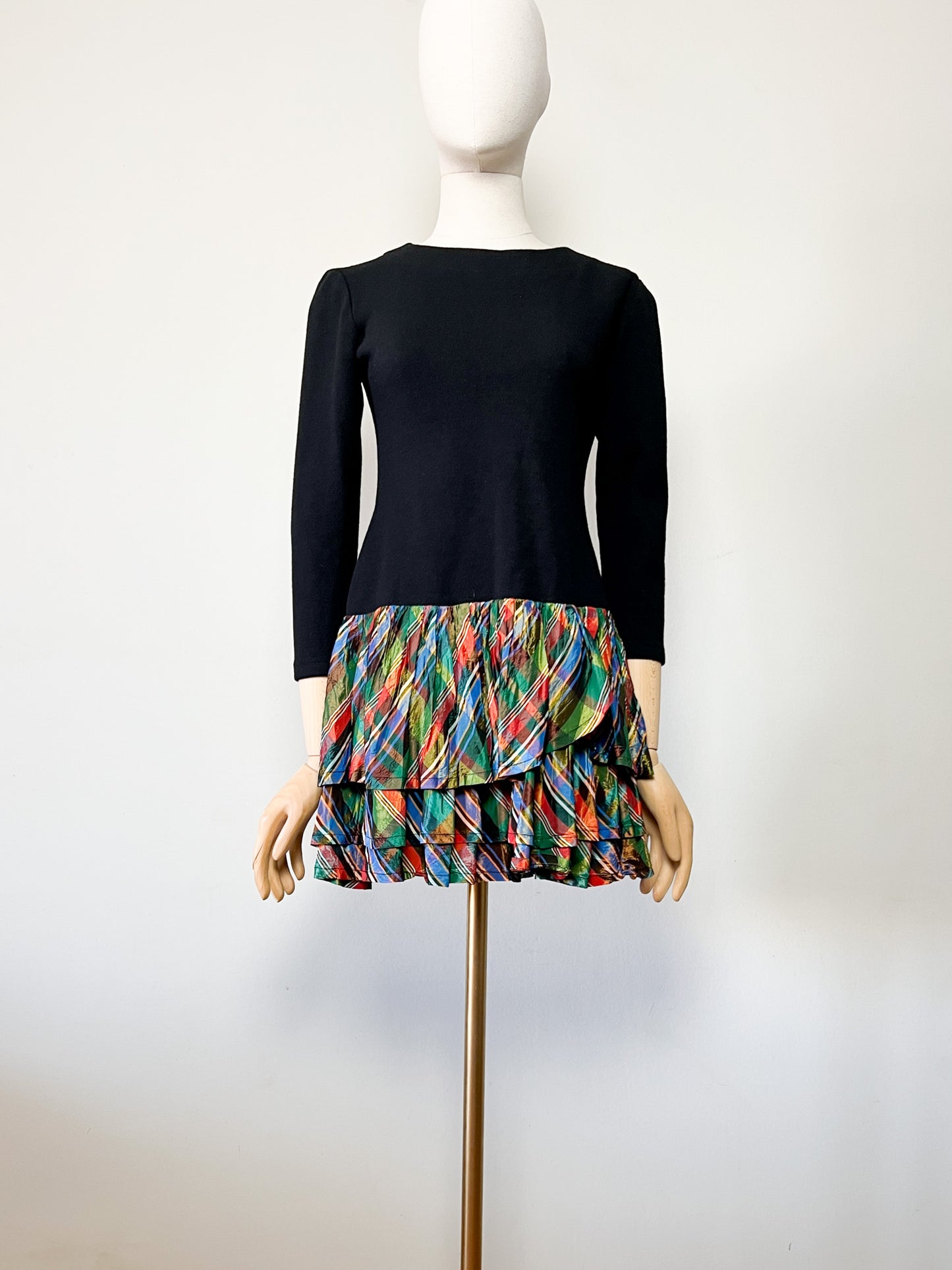 Robe Mini Vintage Bi-Matière Noir & Blanc - Haut Laine (Élastique) - Volants - T. 36 (S)