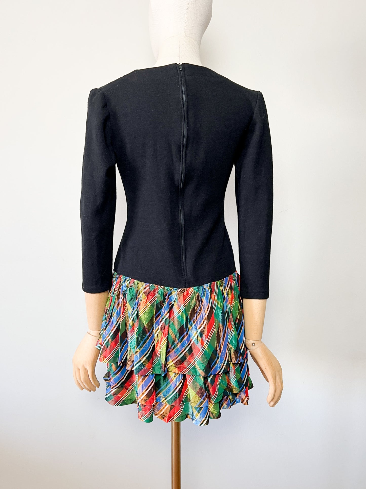 Robe Mini Vintage Bi-Matière Noir & Blanc - Haut Laine (Élastique) - Volants - T. 36 (S)