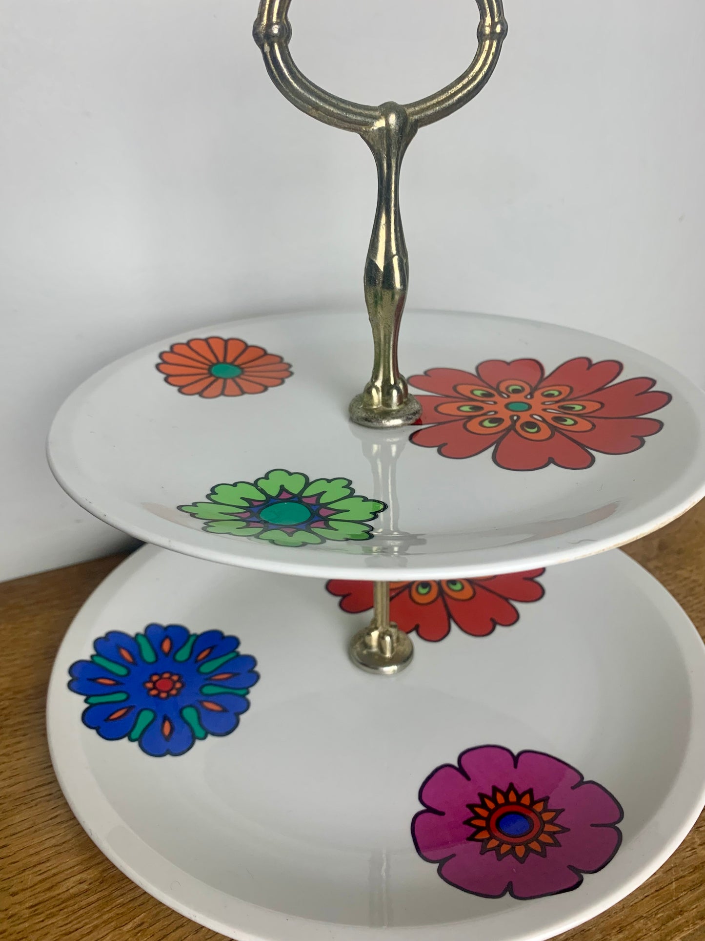 Plateau de service présentation à deux étages motifs fleurs vintage