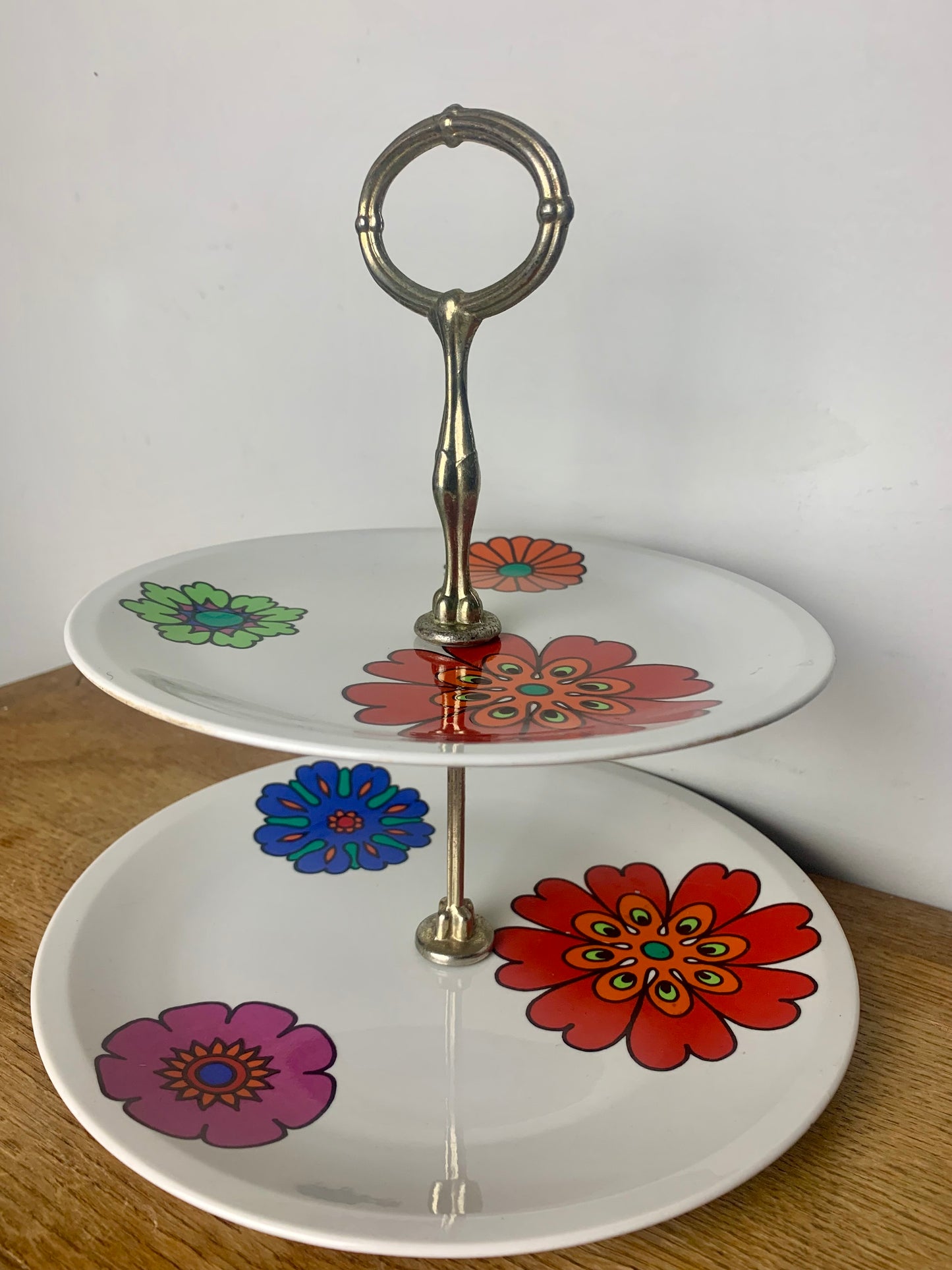 Plateau de service présentation à deux étages motifs fleurs vintage