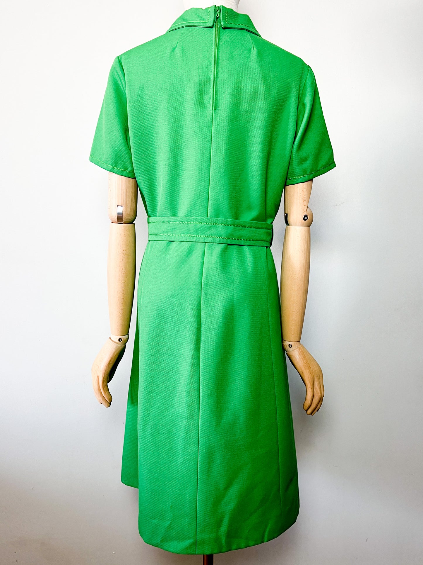 Robe Vintage Années 70 - Laine Vert Prairie - Col Pelle à Tarte & Ceinture - Taille 40 FR