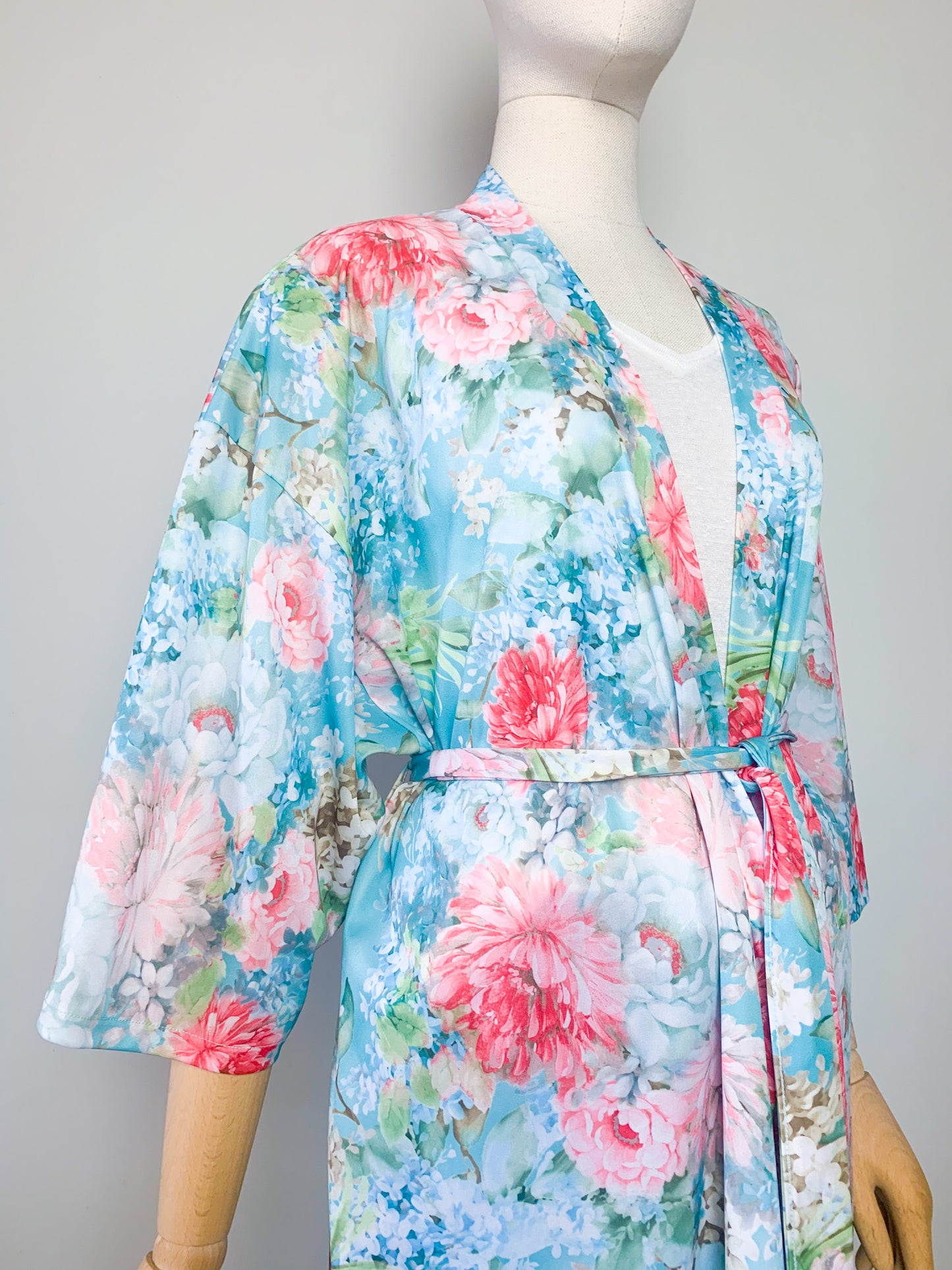 Veste longue légère ou robe de chambre vintage