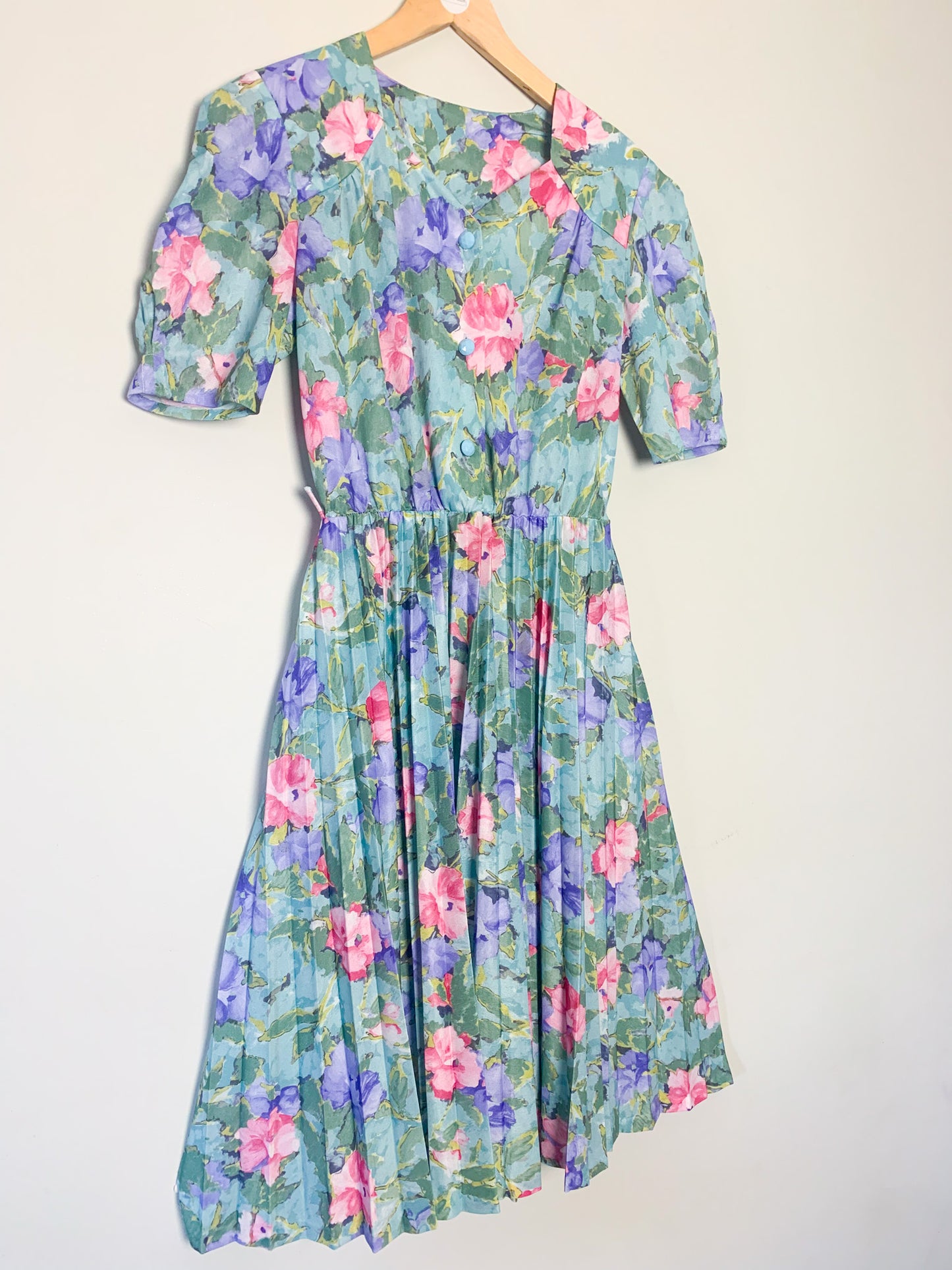 Robe manches courtes plissée imprimés fleurs vintage