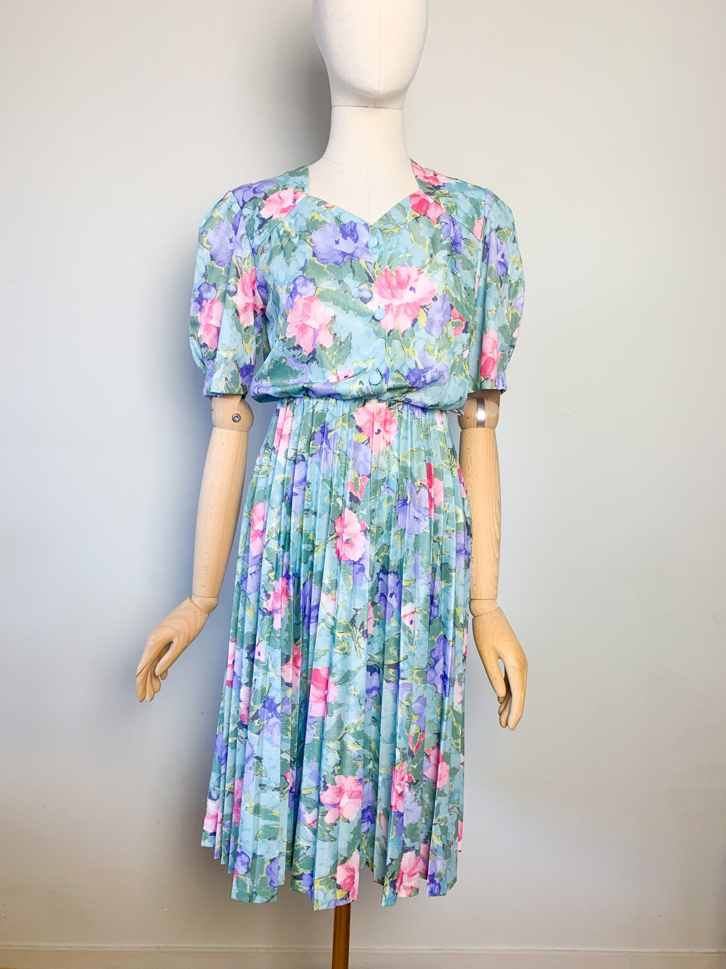 Robe manches courtes plissée imprimés fleurs vintage