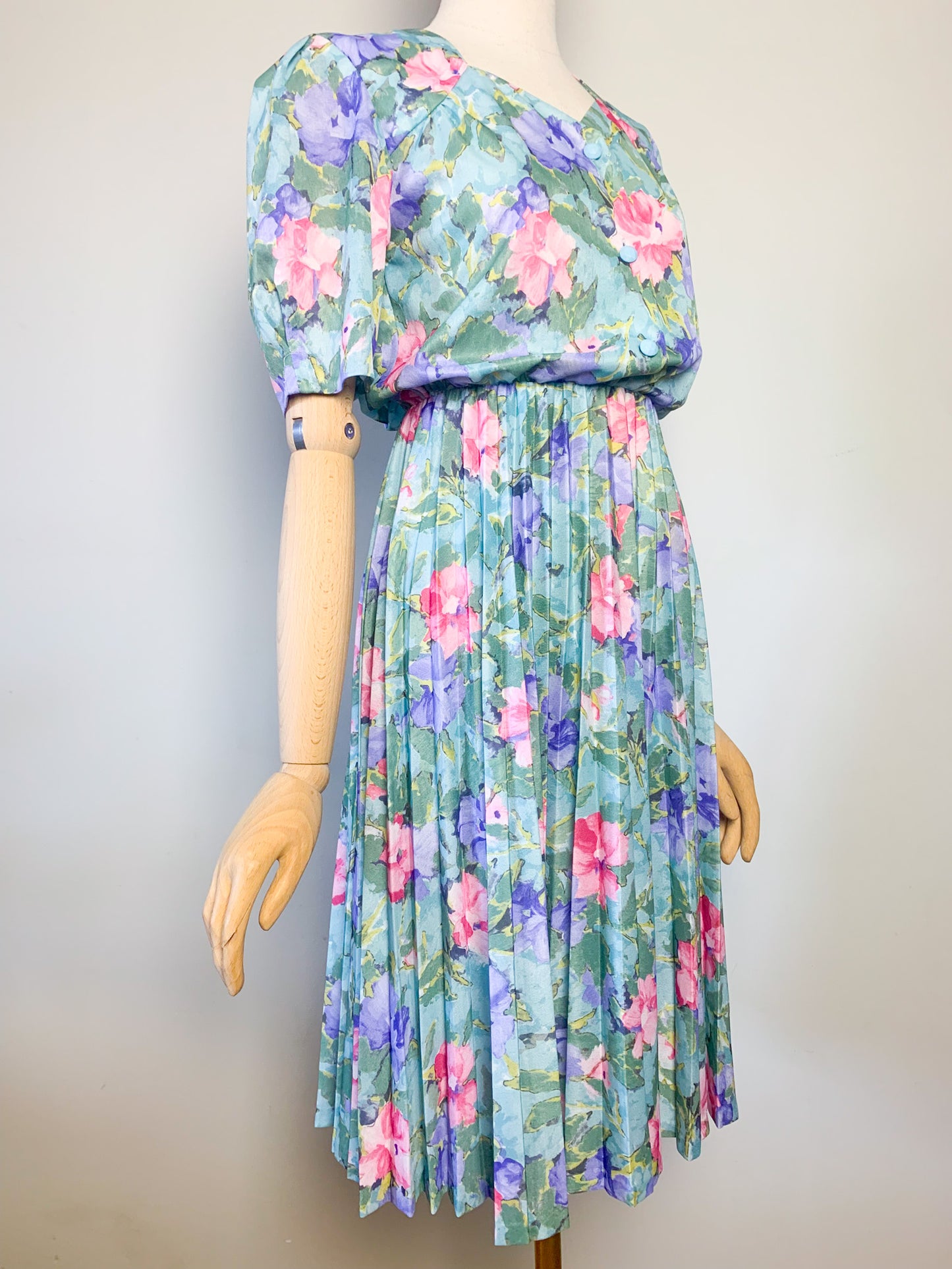 Robe manches courtes plissée imprimés fleurs vintage