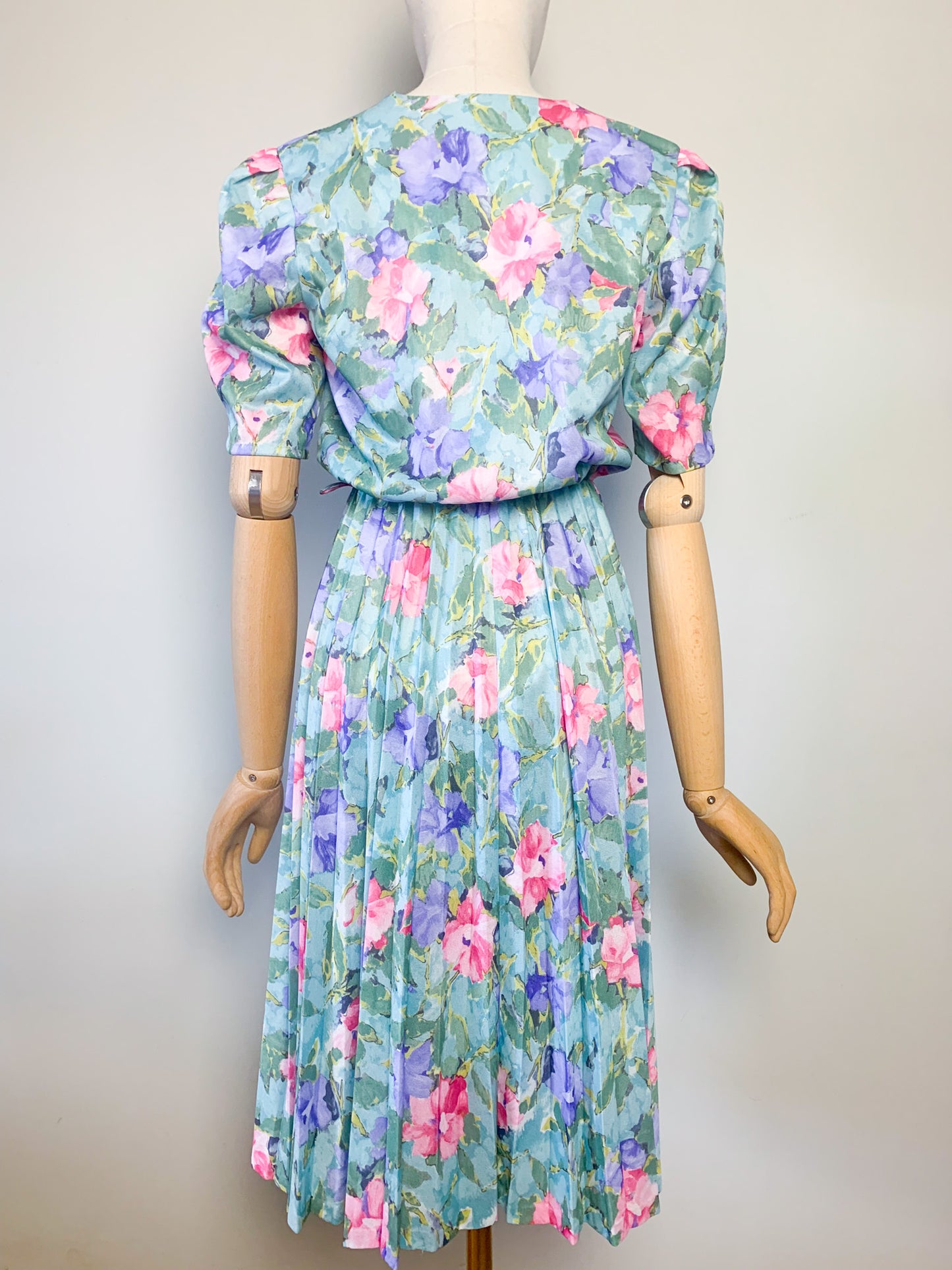 Robe manches courtes plissée imprimés fleurs vintage
