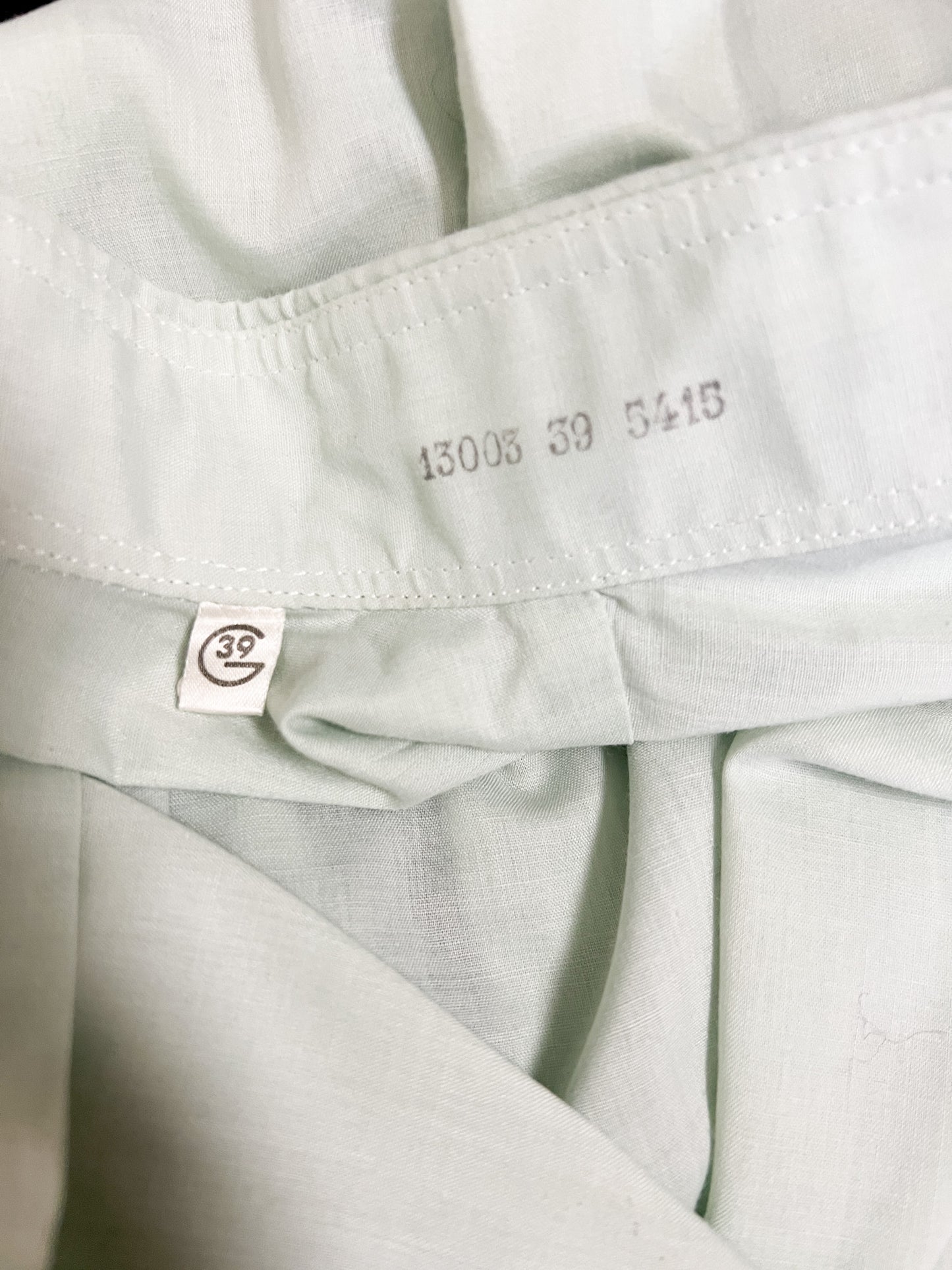 Chemise Pierre Cardin Luxe Vintage Années 70 - Col Pelle à Tarte - Poignets Mousquetaires - T. 39 (40 FR)