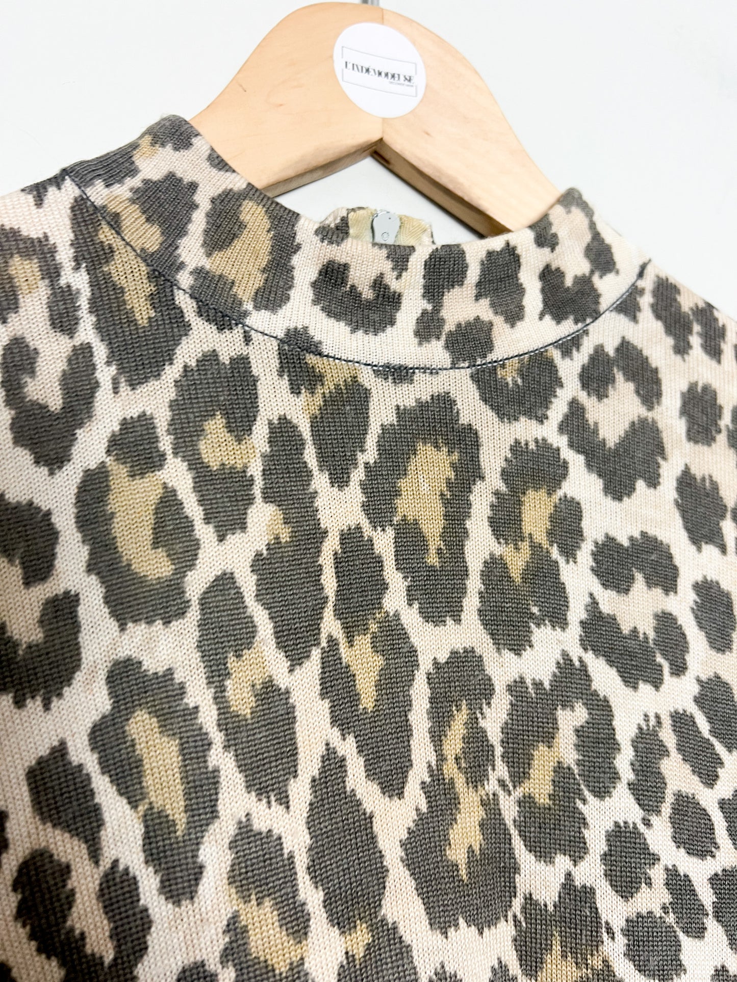 Pull Vintage Léopard Col Montant - Zip Éclair Dos - Rétro Chic Années 80/90 - Taille M/L