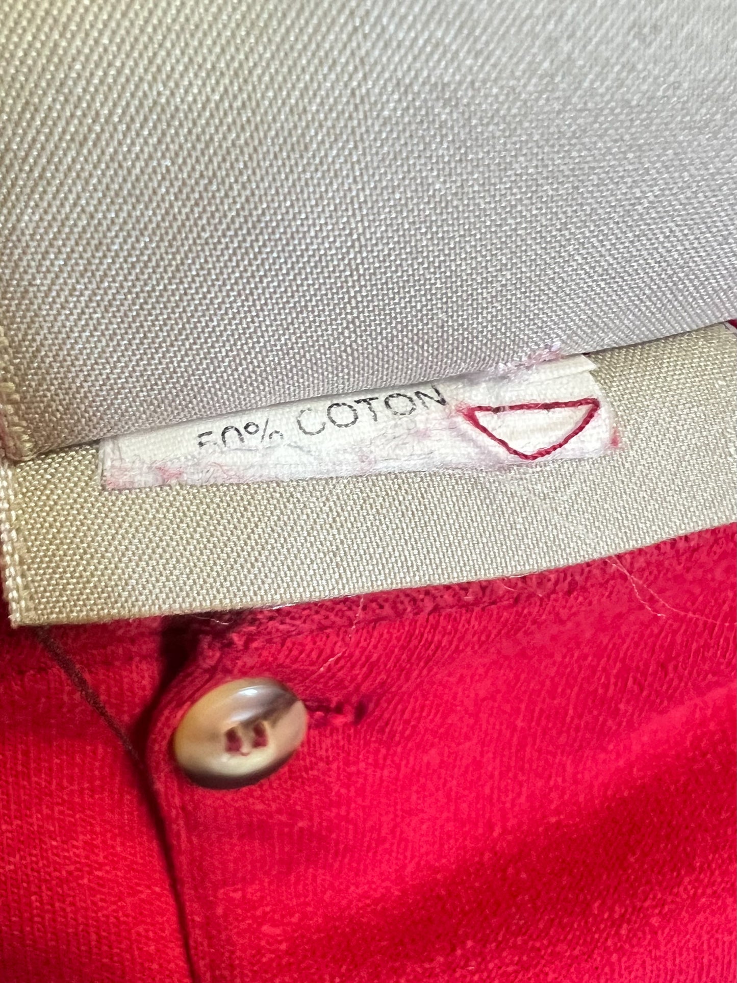 Sweatshirt Vintage Années 90 Unisexe - Rouge - Col Tunisien Boutonné - La Sweaterie T. M