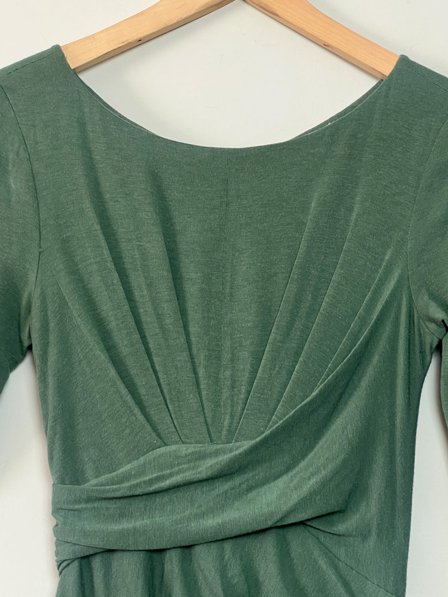 Robe CARVEN Designer - Sculpture Drapée - Tissu Épais & Doublé - Vert Élégant - T. 36 (S)