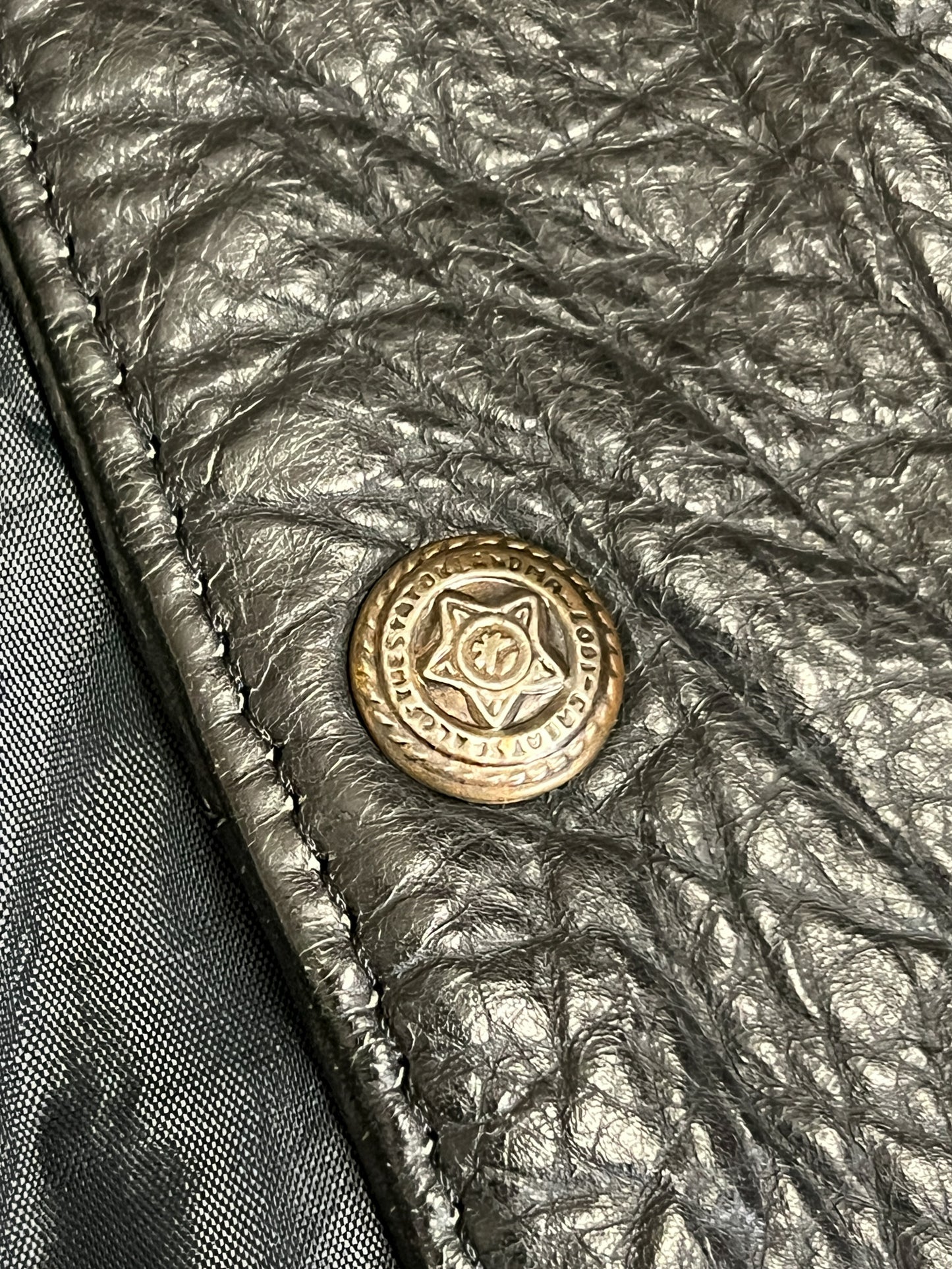 Gilet Motard Vintage 100% Cuir Noir Grainé - Fermeture Boutons Étoile