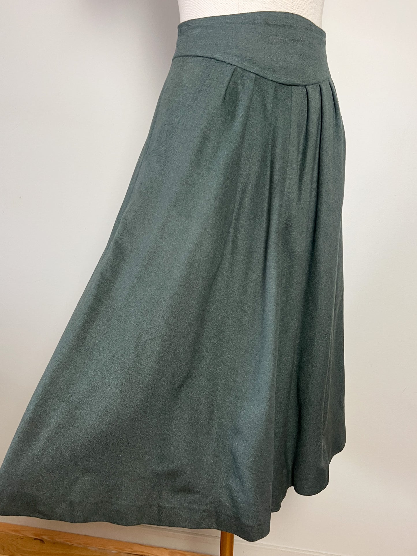 Jupe Vintage Danièle Marai - Laine Ample - Coupe Midi Taille Haute - Fabriquée en France T. 32/34
