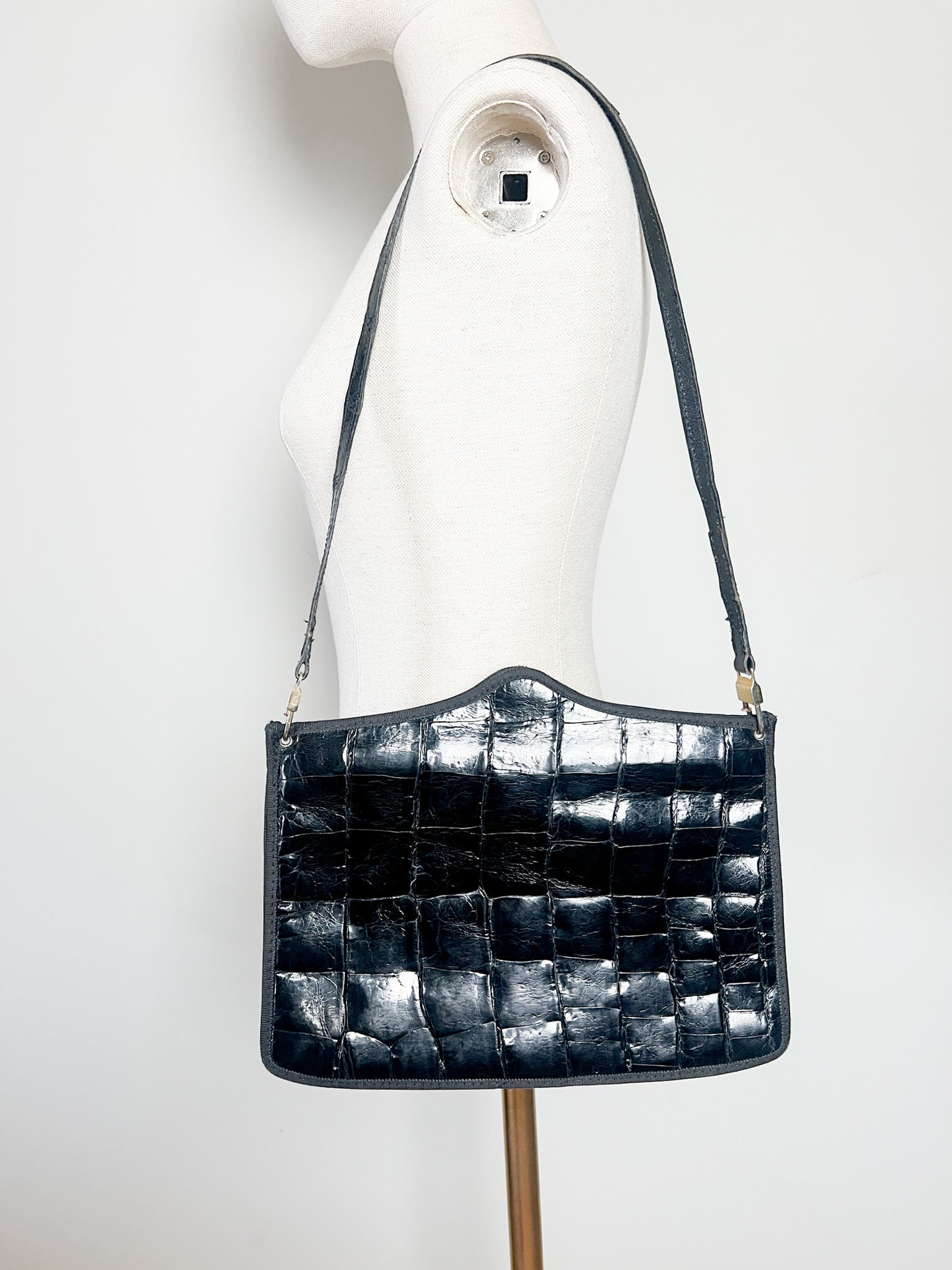 Pochette/Sac Épaule La Bagagerie Vintage - Cuir Verni Noir Gaufré Façon Croco