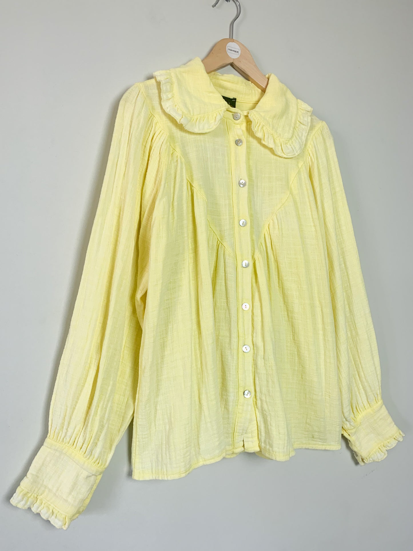 Chemise col Claudine jaune en coton #chemises #colclaudine