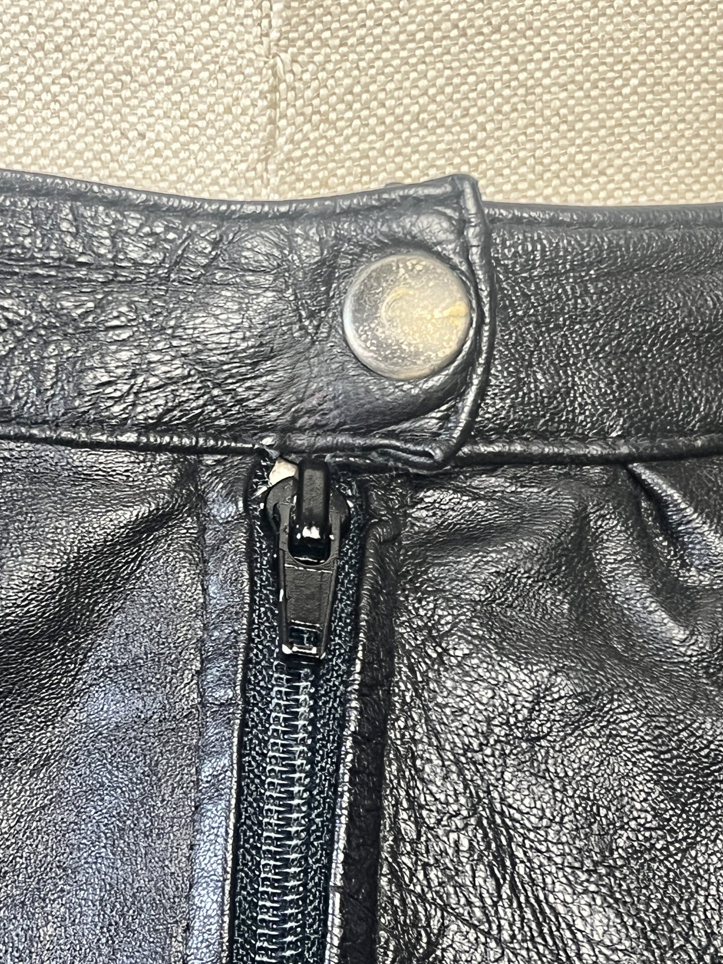 Jupe Crayon Vintage Cuir Noir - Design Géométrique Années 90 - T. 46 (XL)