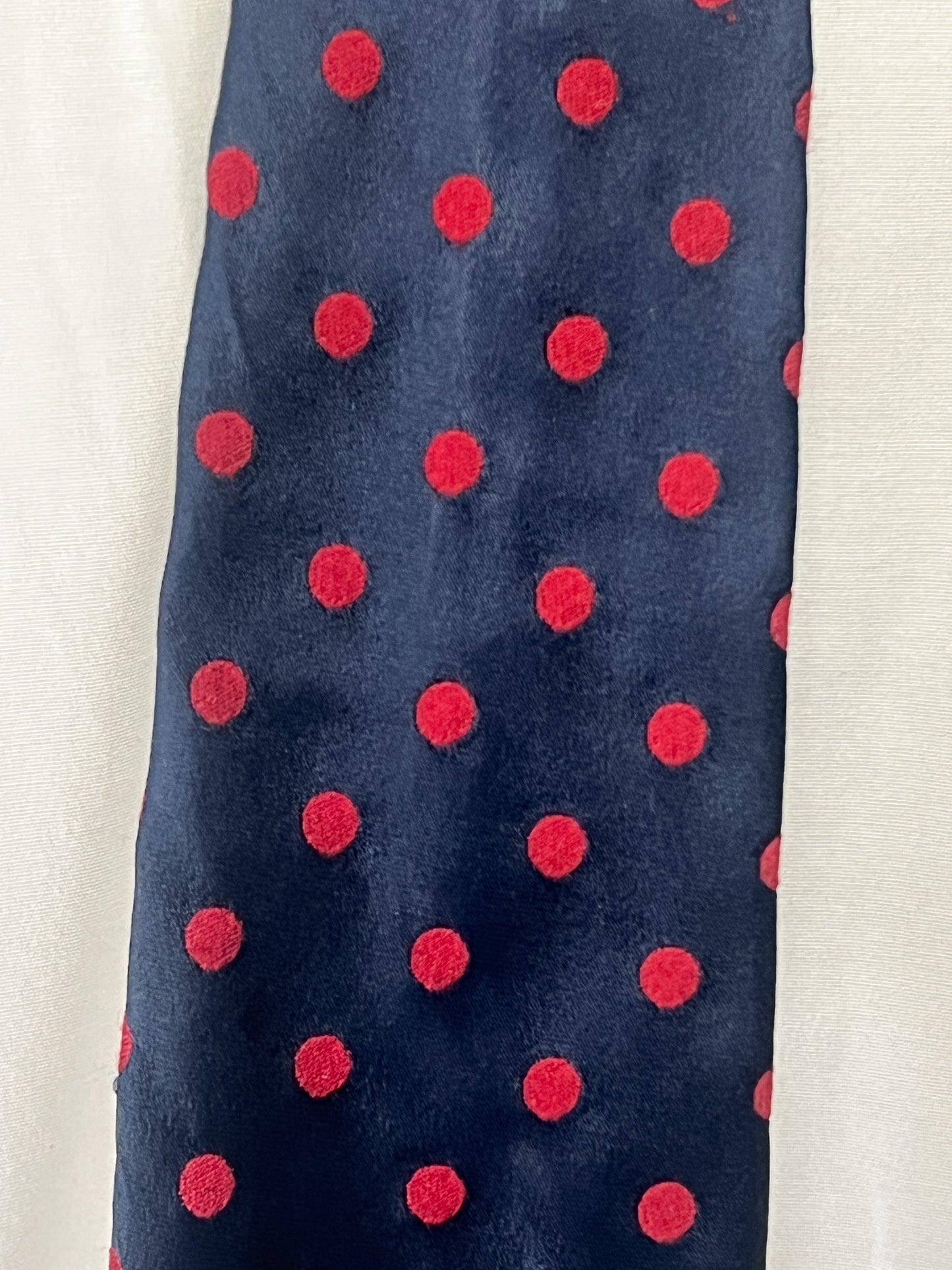 Cravate Vintage Classique à Pois - Bleu Marine & Rouge - Polyester Années 80/90