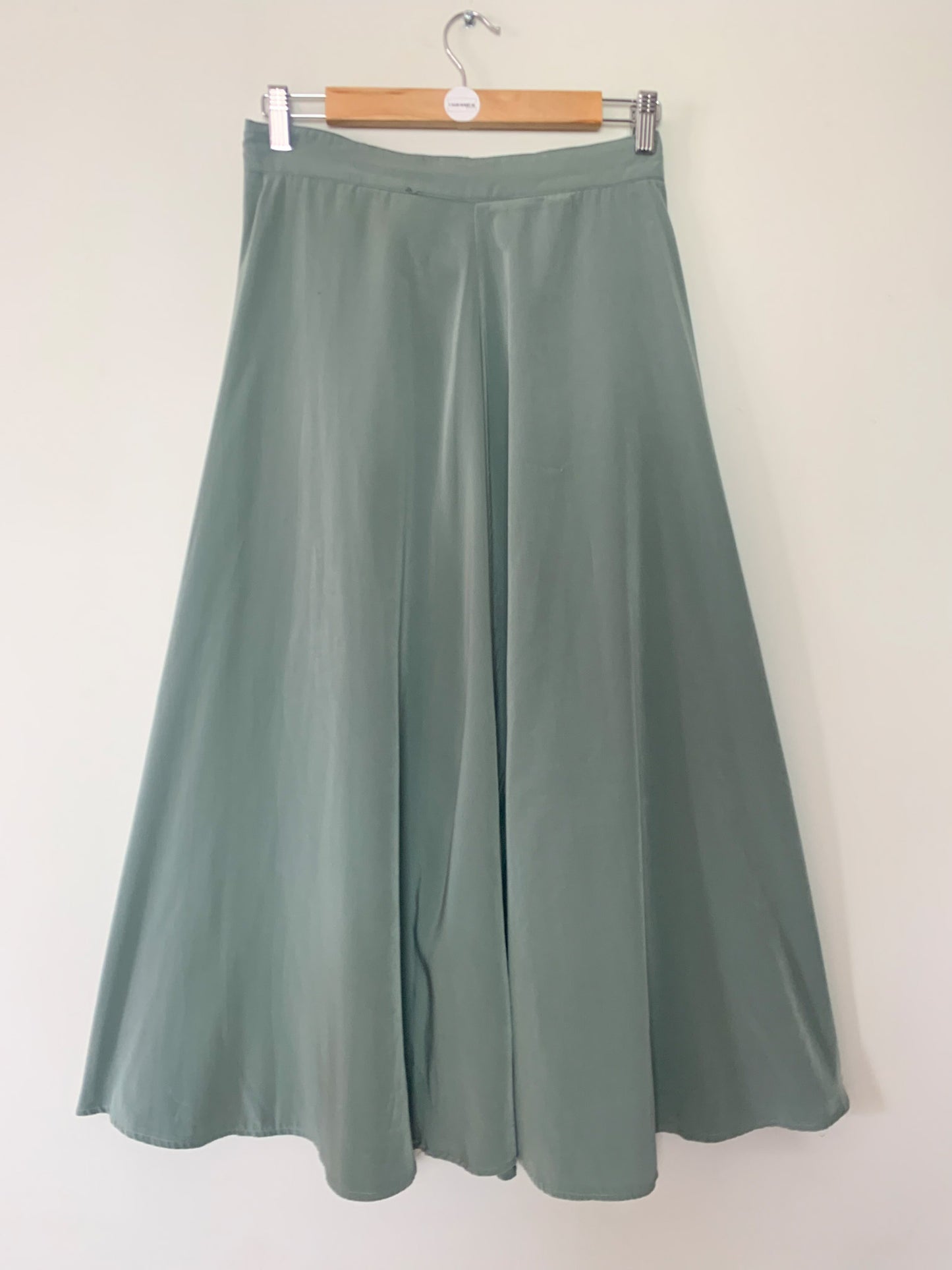 Ensemble blouse et jupe midi boutonnée kaki vintage Jousse #jousse #vintage #ensemble