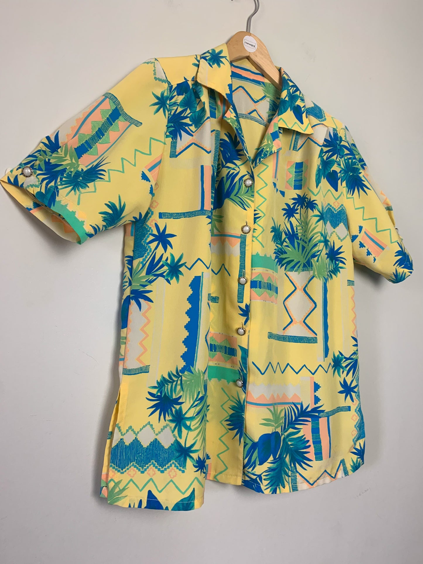 Chemise femme manches courtes jaune imprimé style hawaïen vintage