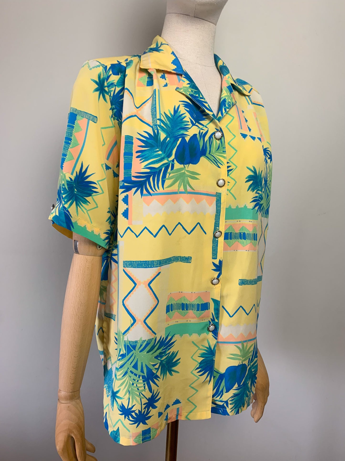 Chemise femme manches courtes jaune imprimé style hawaïen vintage