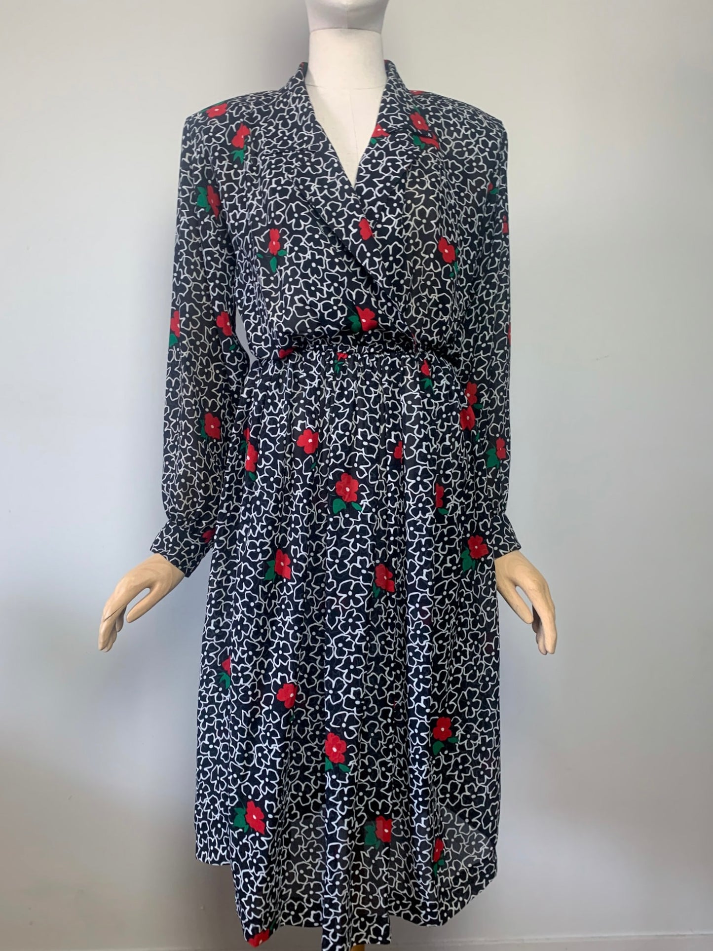 Robe Vintage LESLIE FAY - Imprimé Floral Noir, Rouge & Vert - Épaules Structurées - Années 80 - T. 40/42 FR (L)