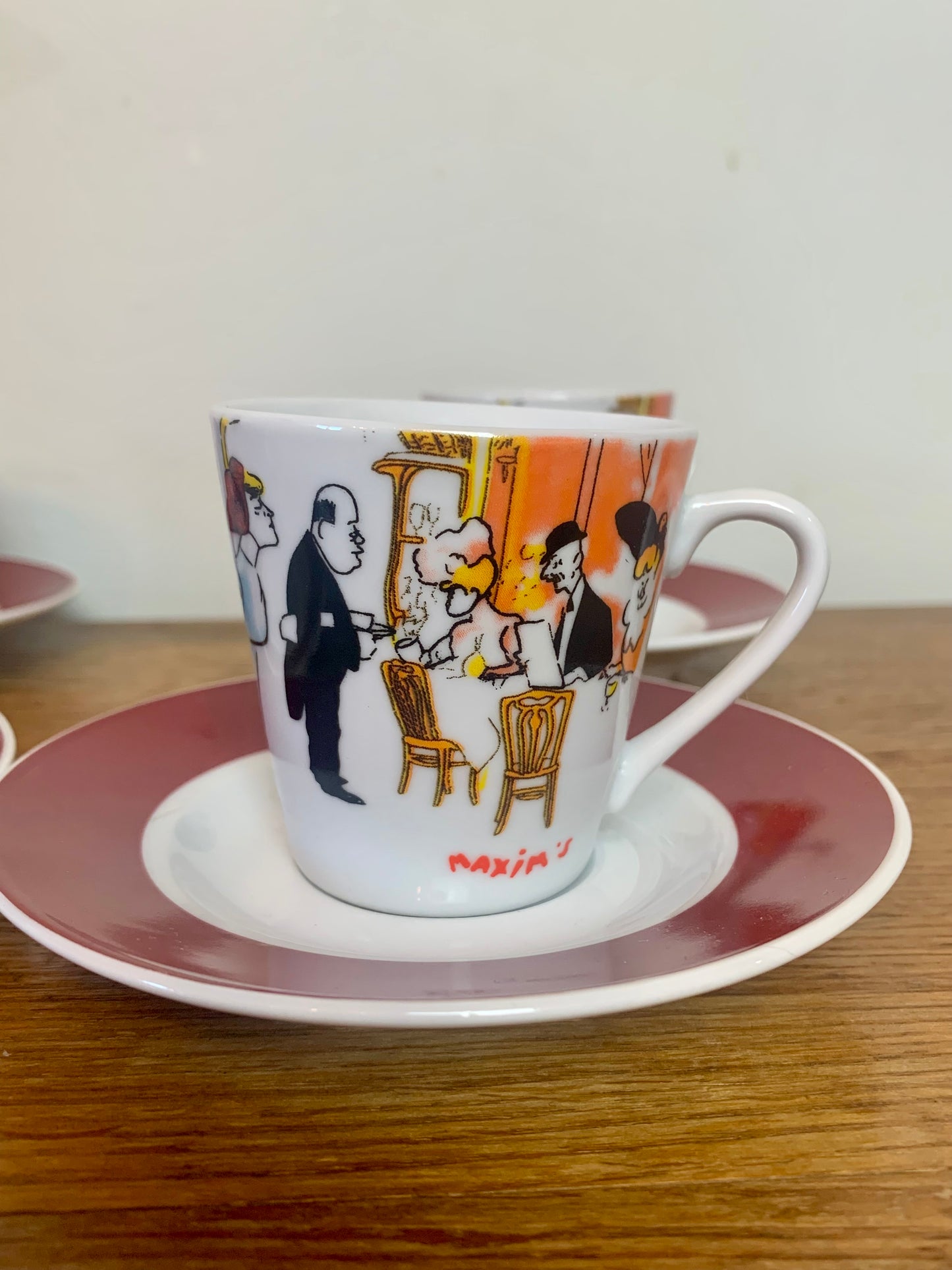 Lot de 4 tasses à café avec leurs sous-tasses vintage Maxim’s