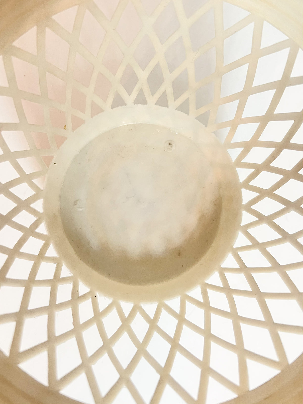 Cache-Pot Vintage Années 70/80 En Plastique Crème – Silhouette Évasée