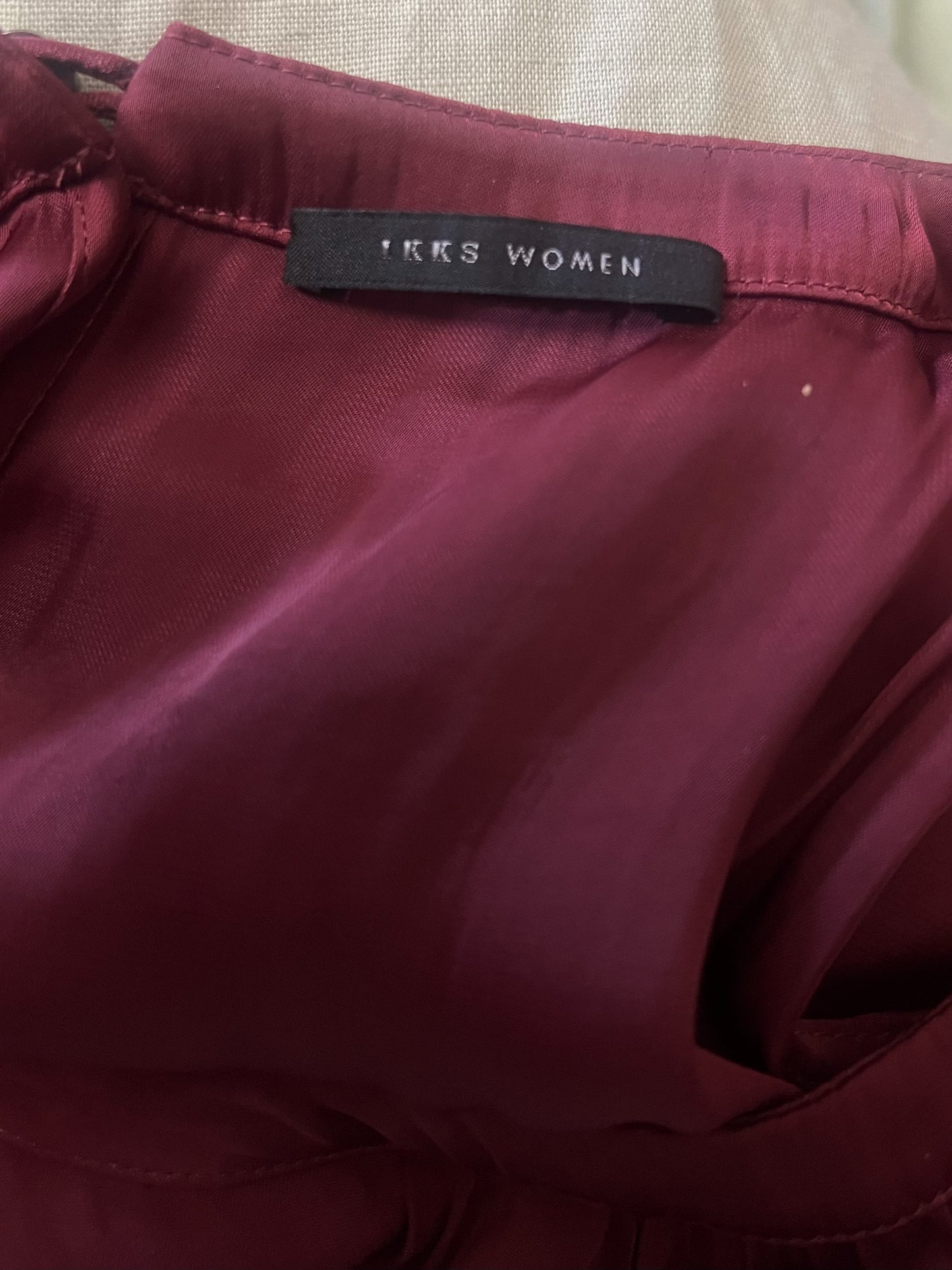 Robe Longue de Soirée IKKS Bordeaux – Découpe Asymétrique & Plis – T36/38