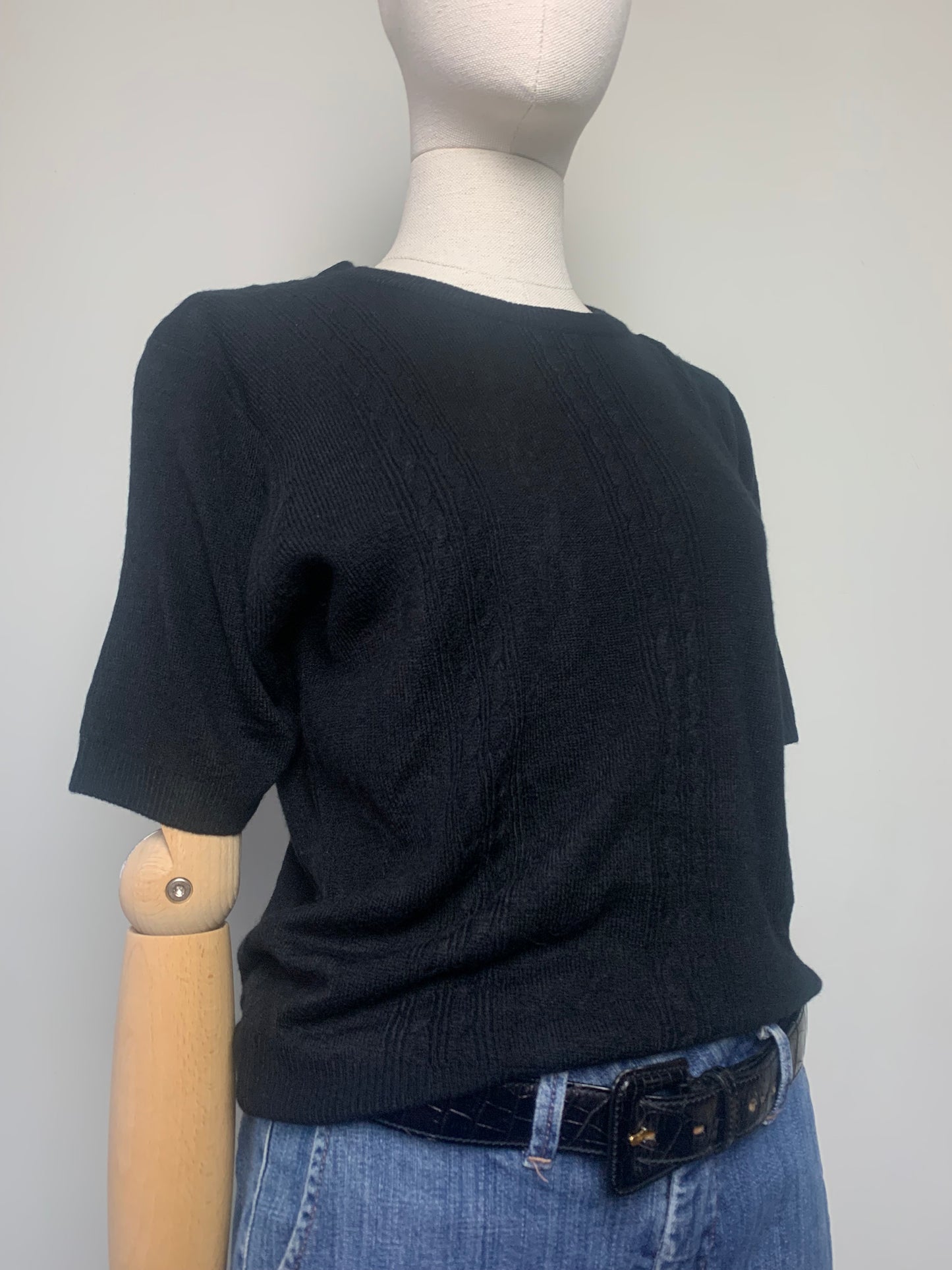Pull manches courtes torsades noirs pure cachemire vintage