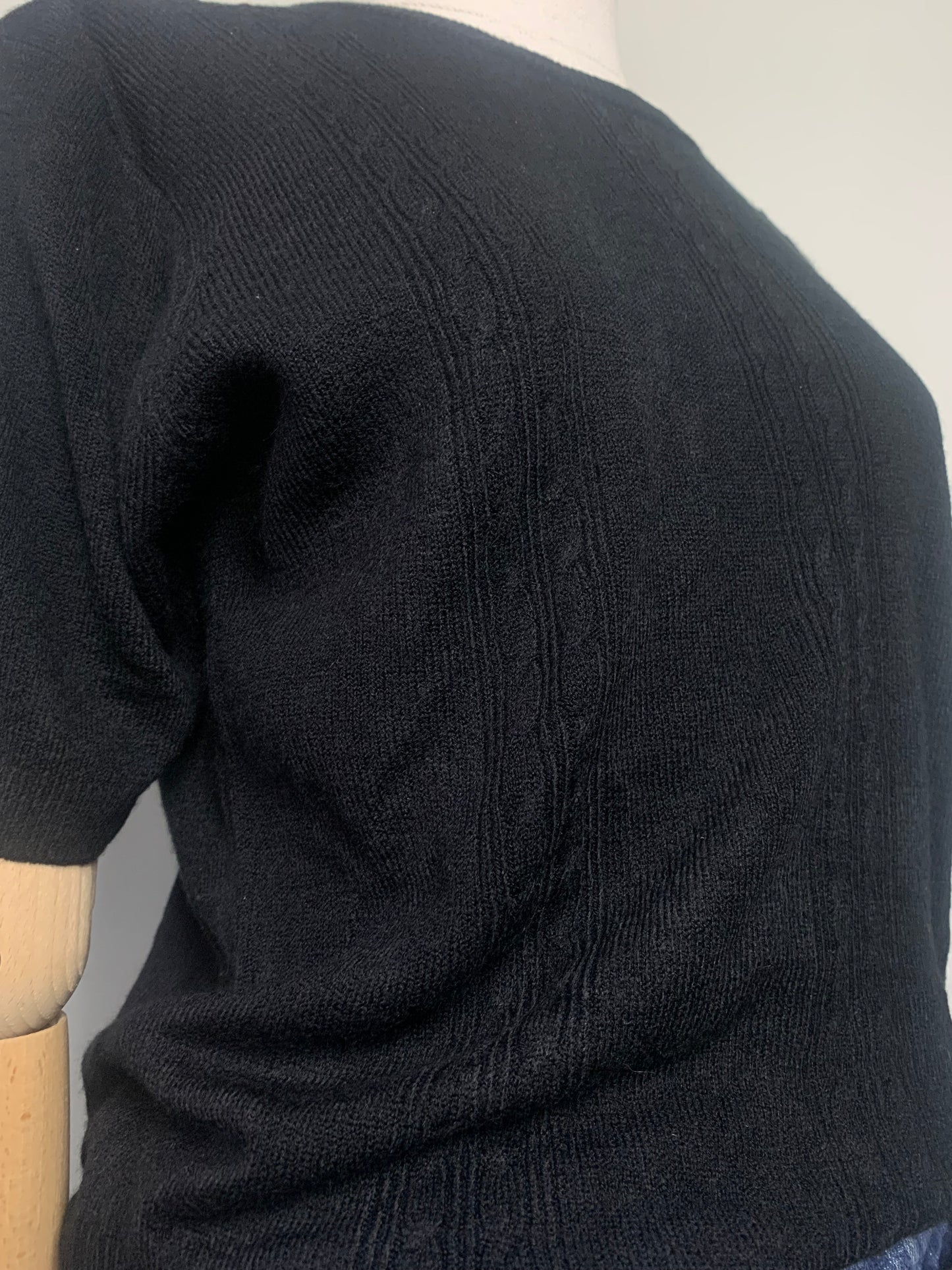 Pull manches courtes torsades noirs pure cachemire vintage