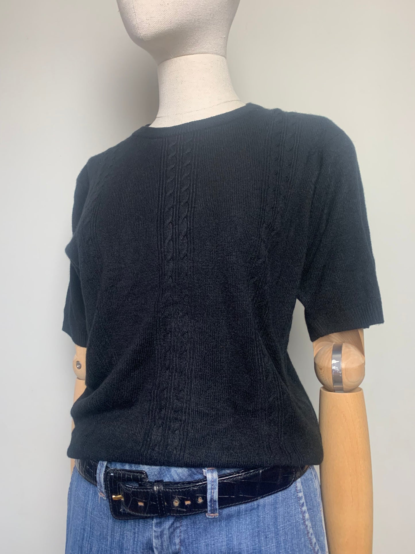 Pull manches courtes torsades noirs pure cachemire vintage