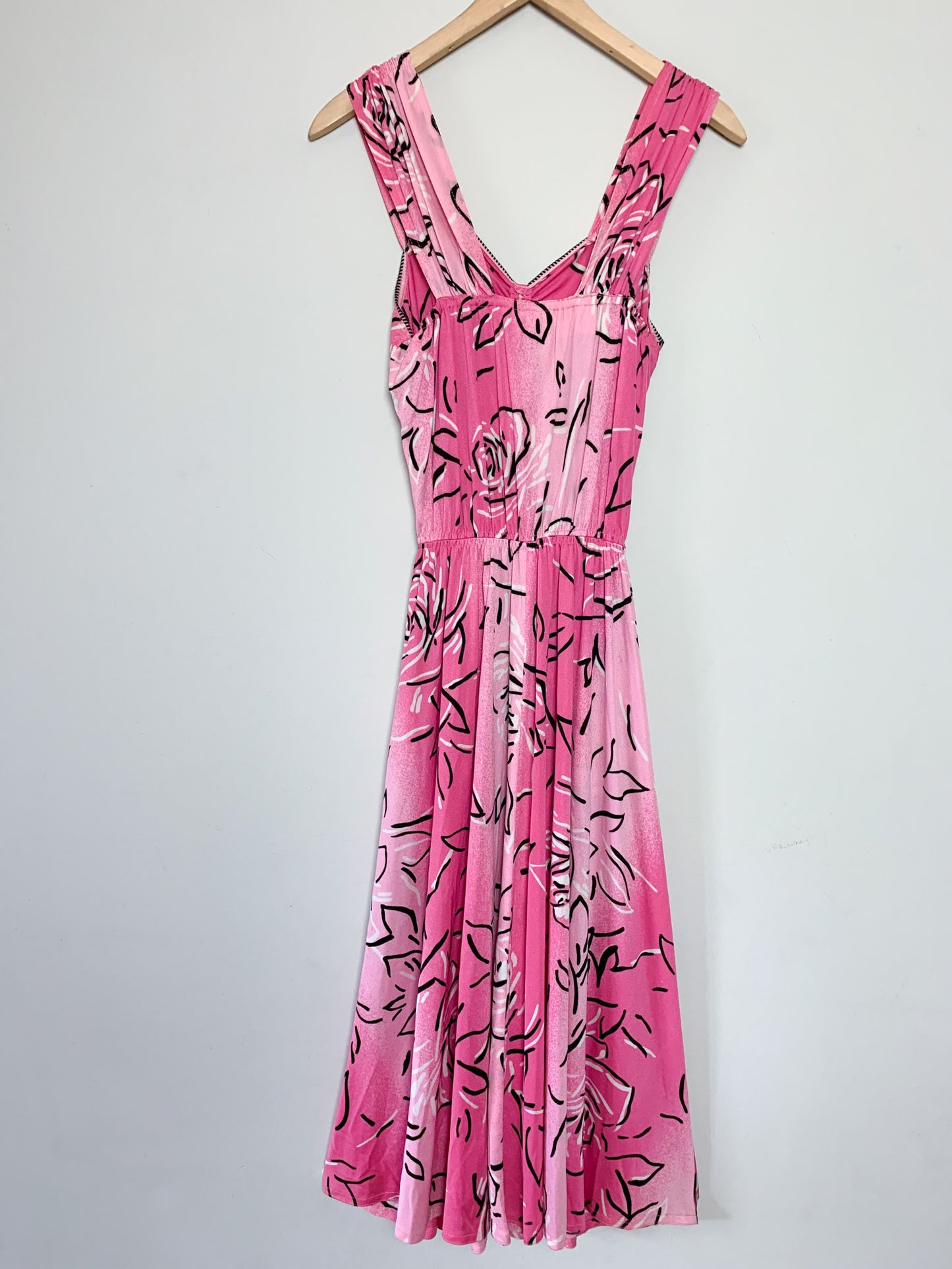 Robe vintage années 80 rose à imprimé floral stylisé #robes #vintage