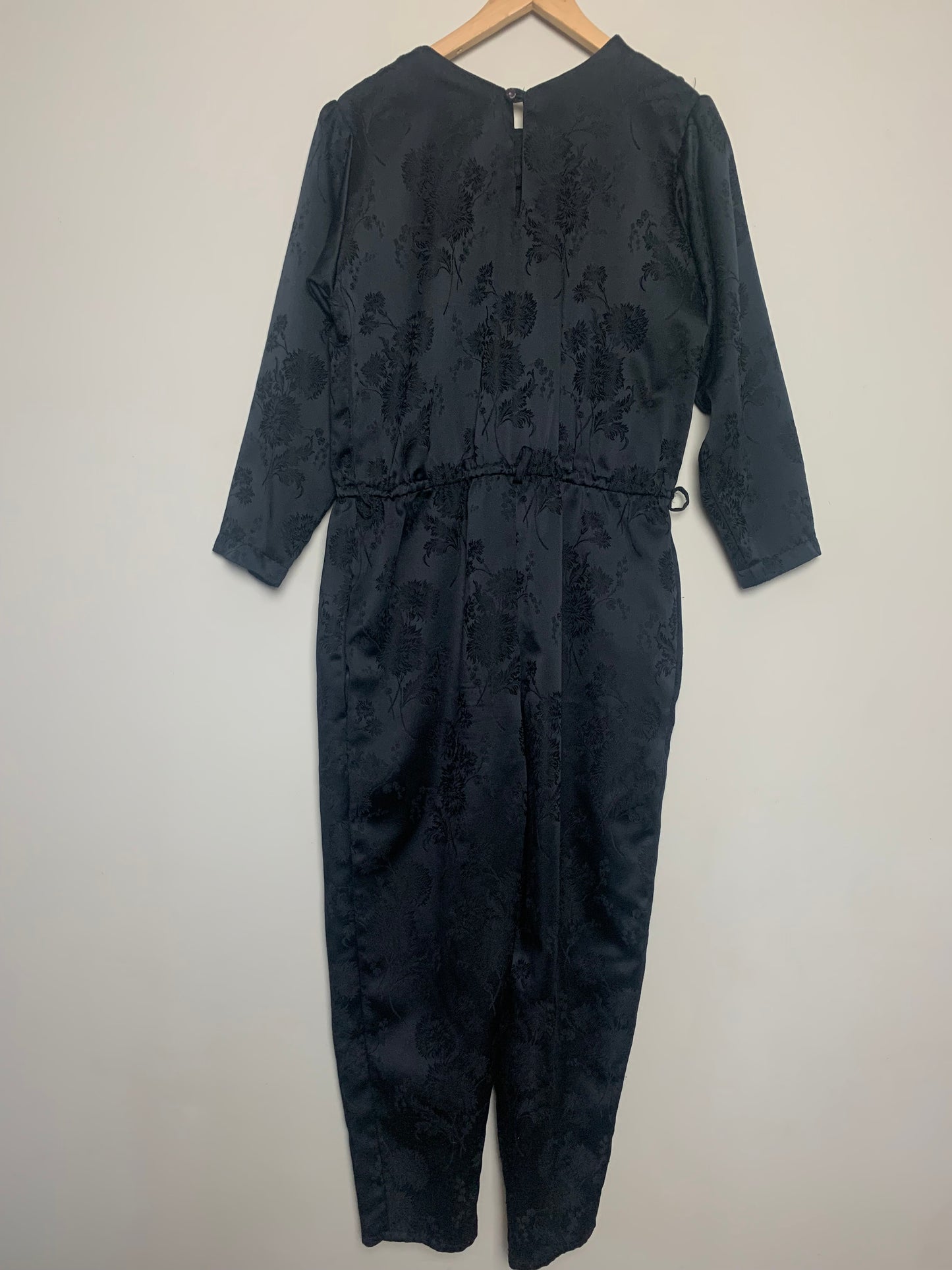 Combi-pantalon fluide noir sur imprimée fleurs vintage Marely’s