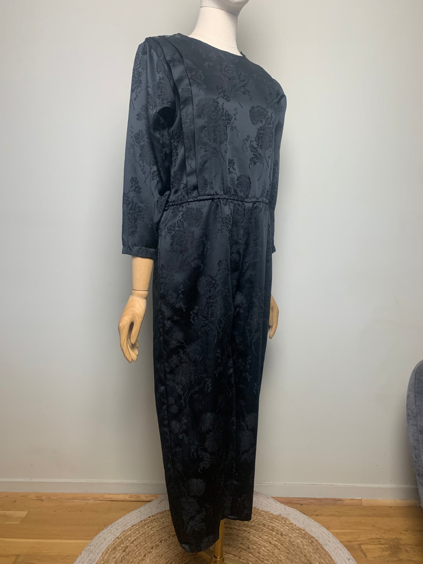 Combi-pantalon fluide noir sur imprimée fleurs vintage Marely’s