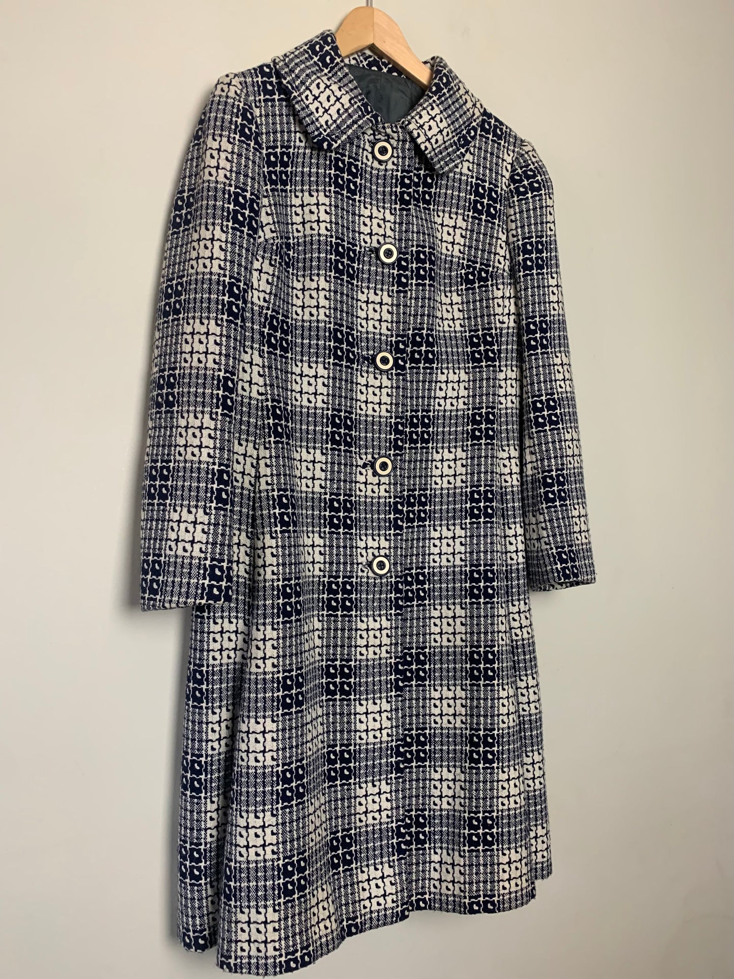 Manteau mi long en laine tissé marine et crème vintage