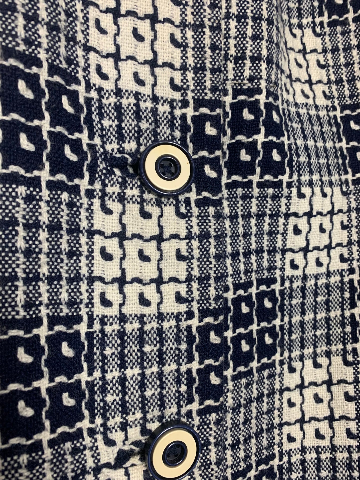 Manteau mi long en laine tissé marine et crème vintage