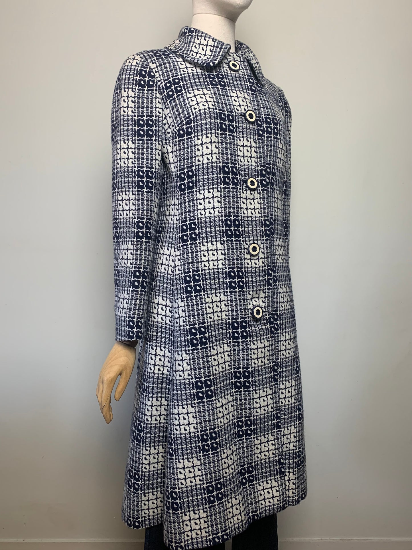 Manteau mi long en laine tissé marine et crème vintage