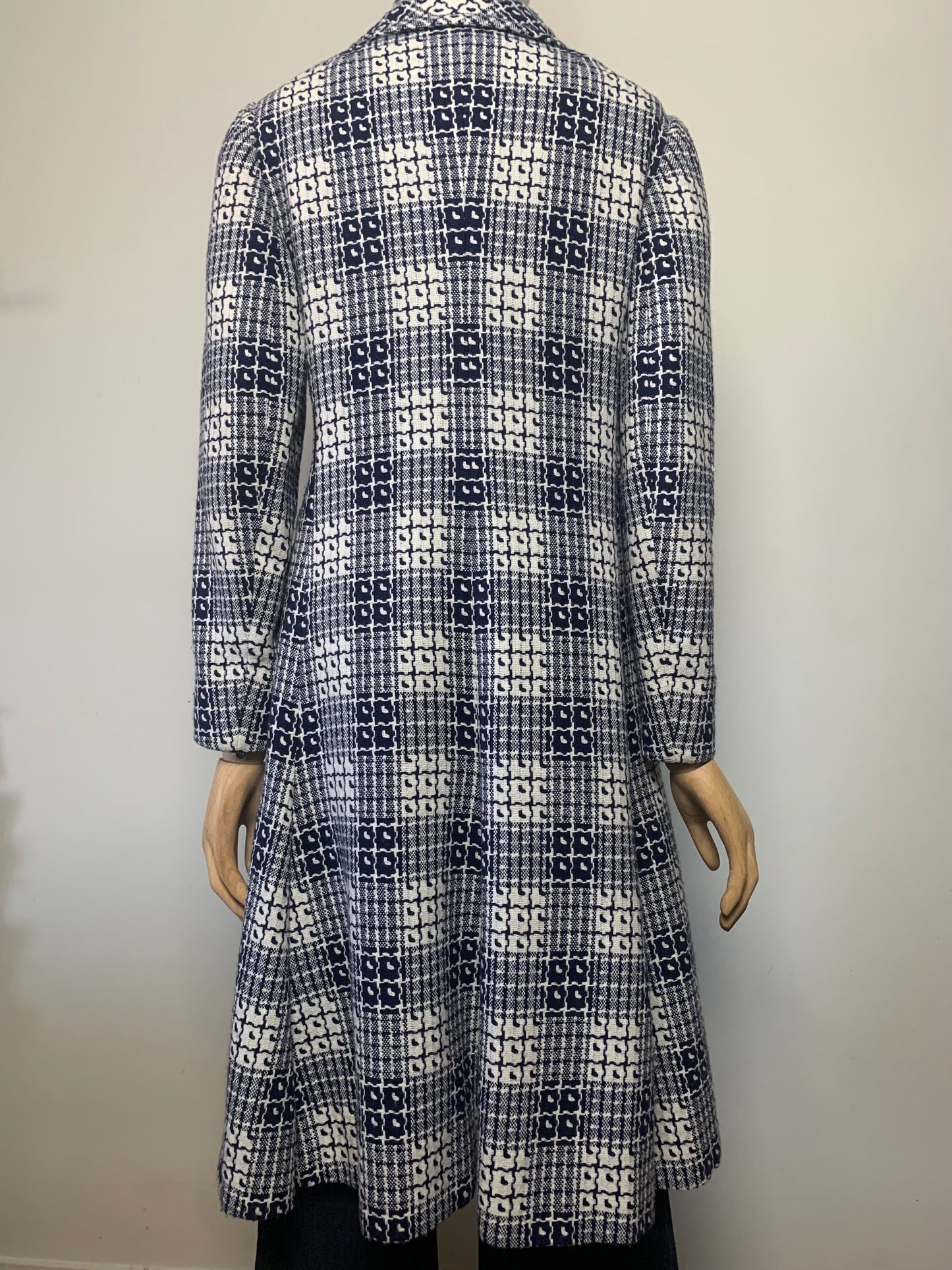 Manteau mi long en laine tissé marine et crème vintage
