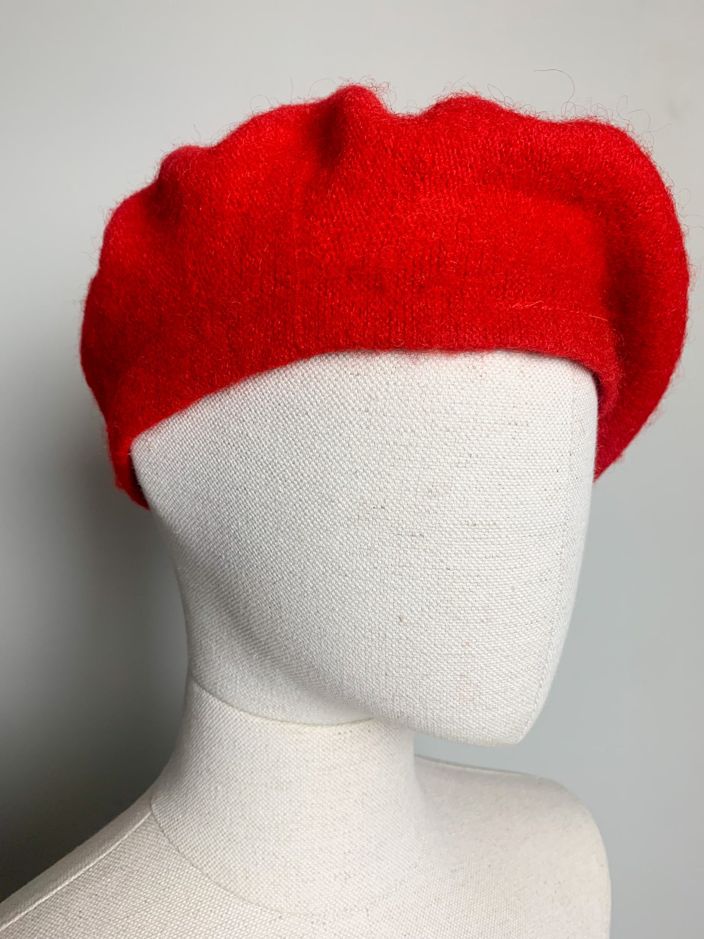 Béret Rouge Vif Classique - Mélange Laine & Acrylique - Neuf / Jamais Porté - Accessoire Intemporel