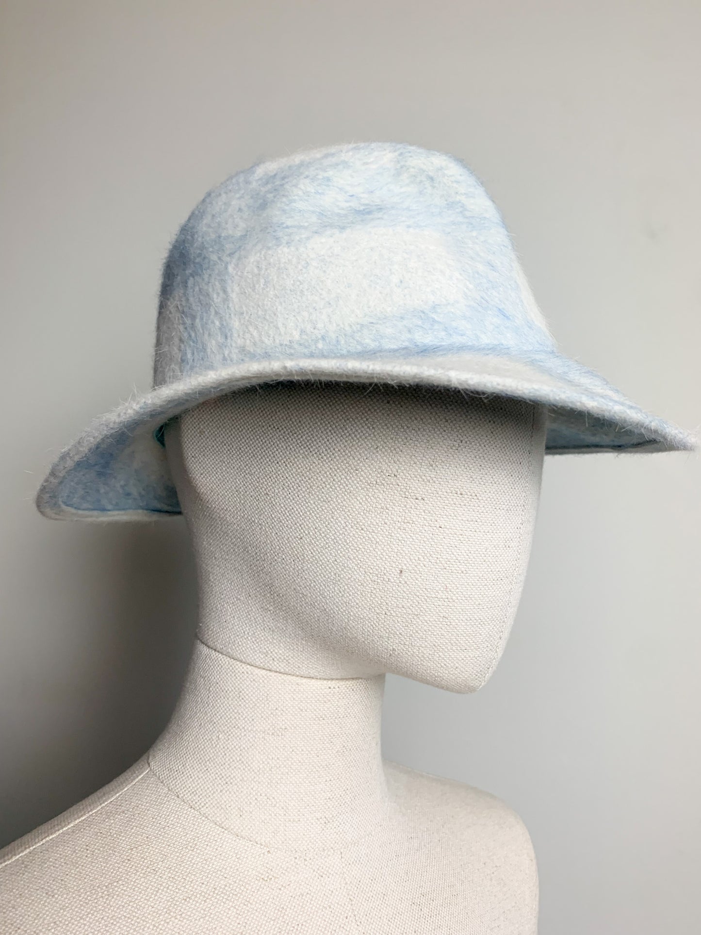 Chapeau Vintage Années 90/2000 - Poil de Laine Bleu Ciel & Blanc - Made in France - Taille Unique