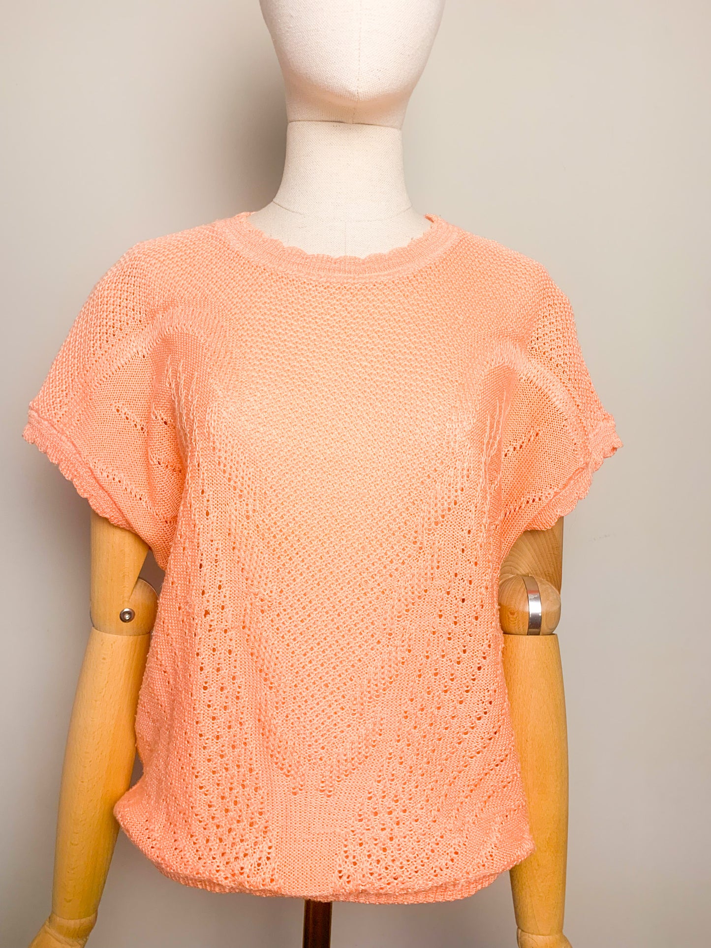 Top en maille manches courtes rose saumon vintage