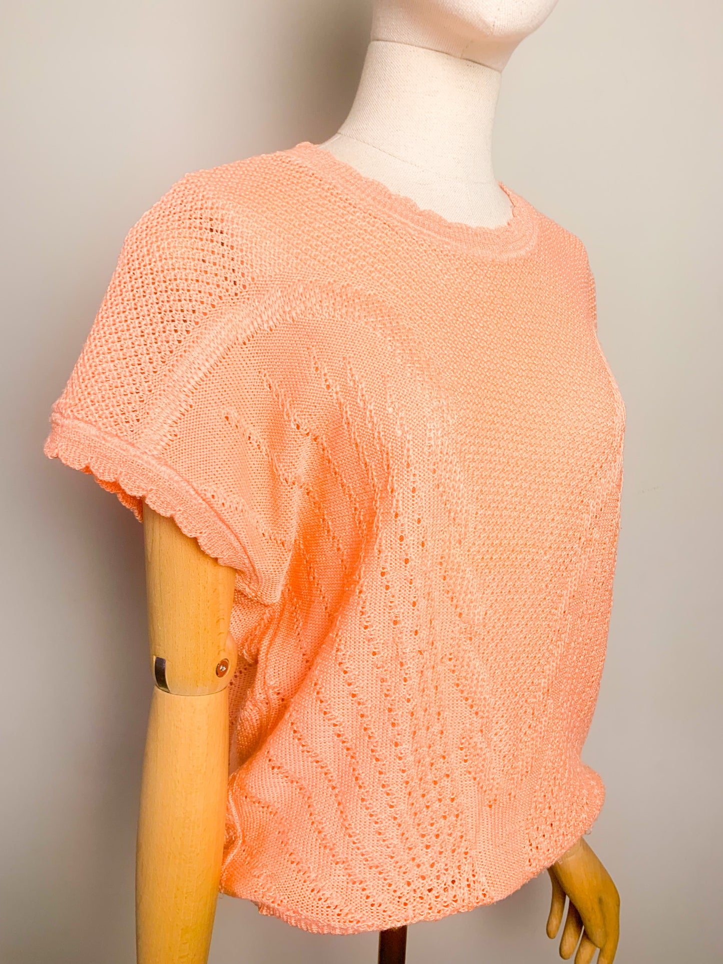 Top en maille manches courtes rose saumon vintage