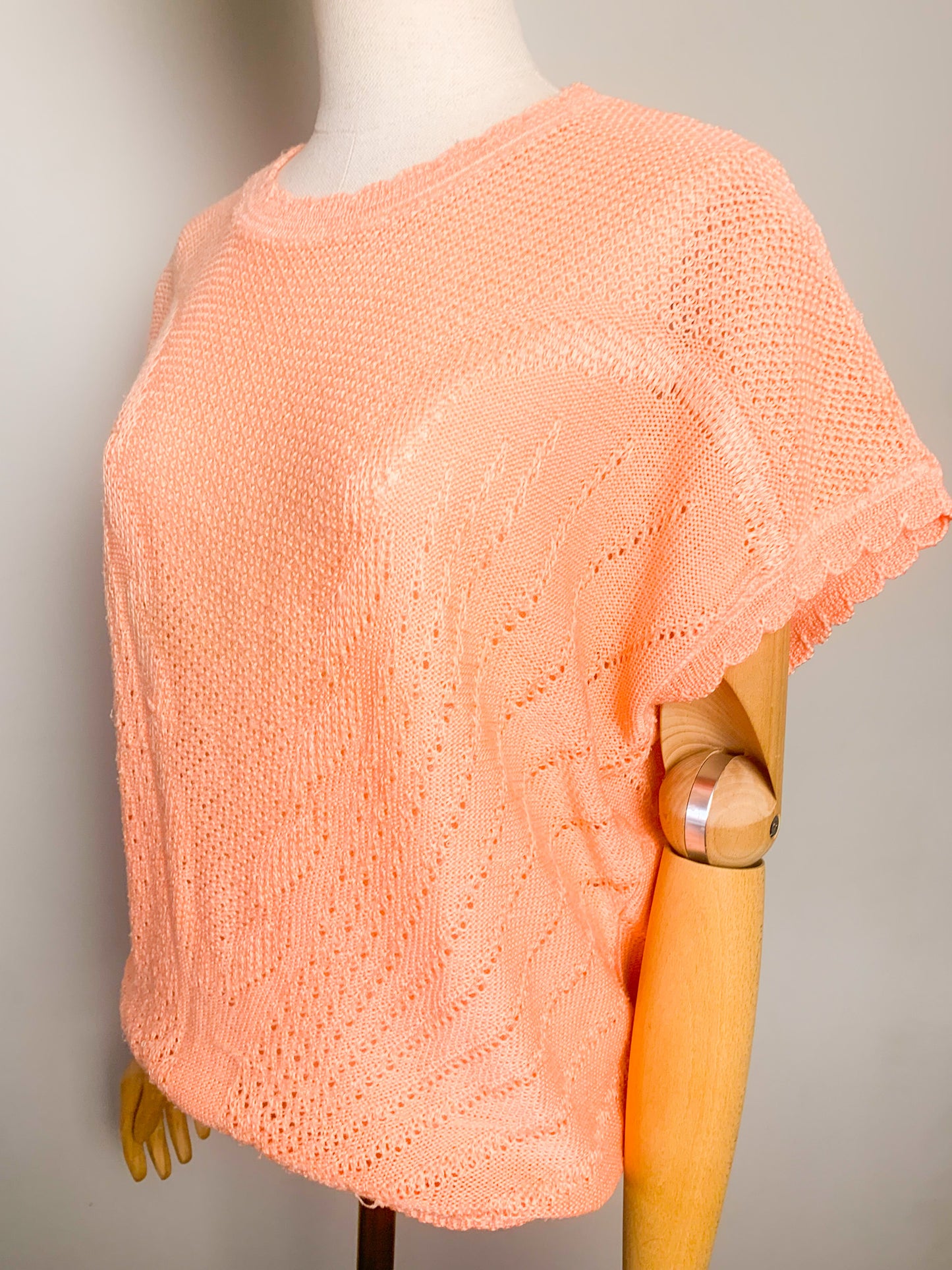 Top en maille manches courtes rose saumon vintage