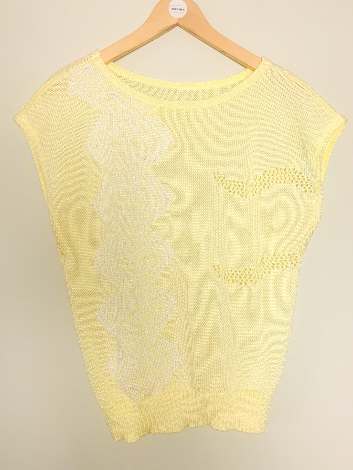 Top en maille sans manches jaune pastel et blanc vintage