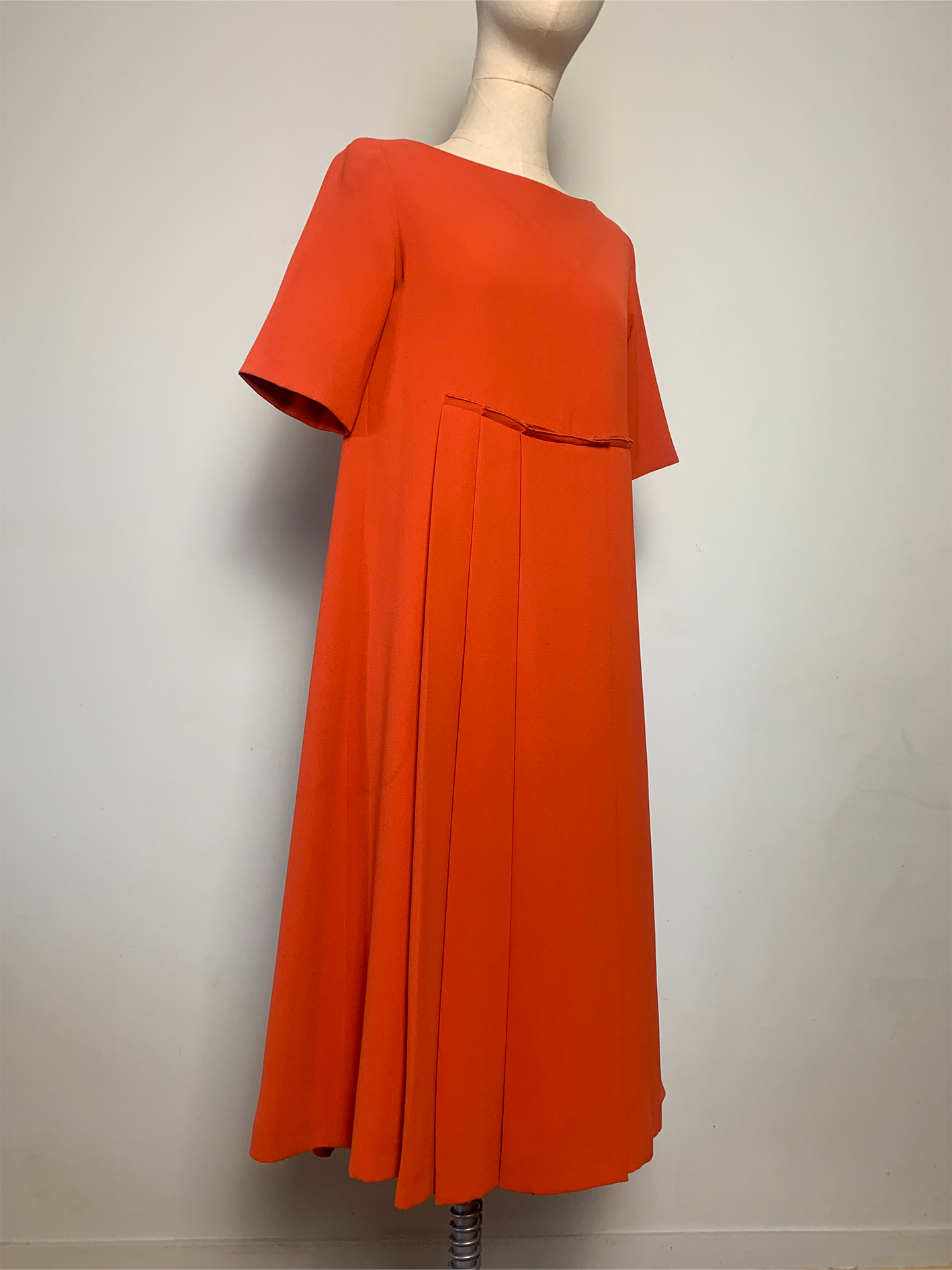 Robe en crêpe orange vintage Cacharel
