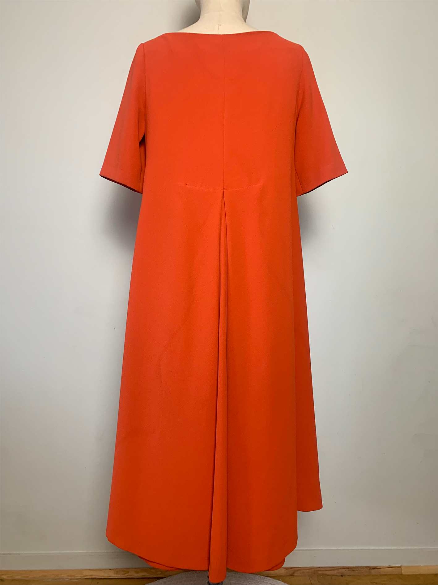 Robe en crêpe orange vintage Cacharel