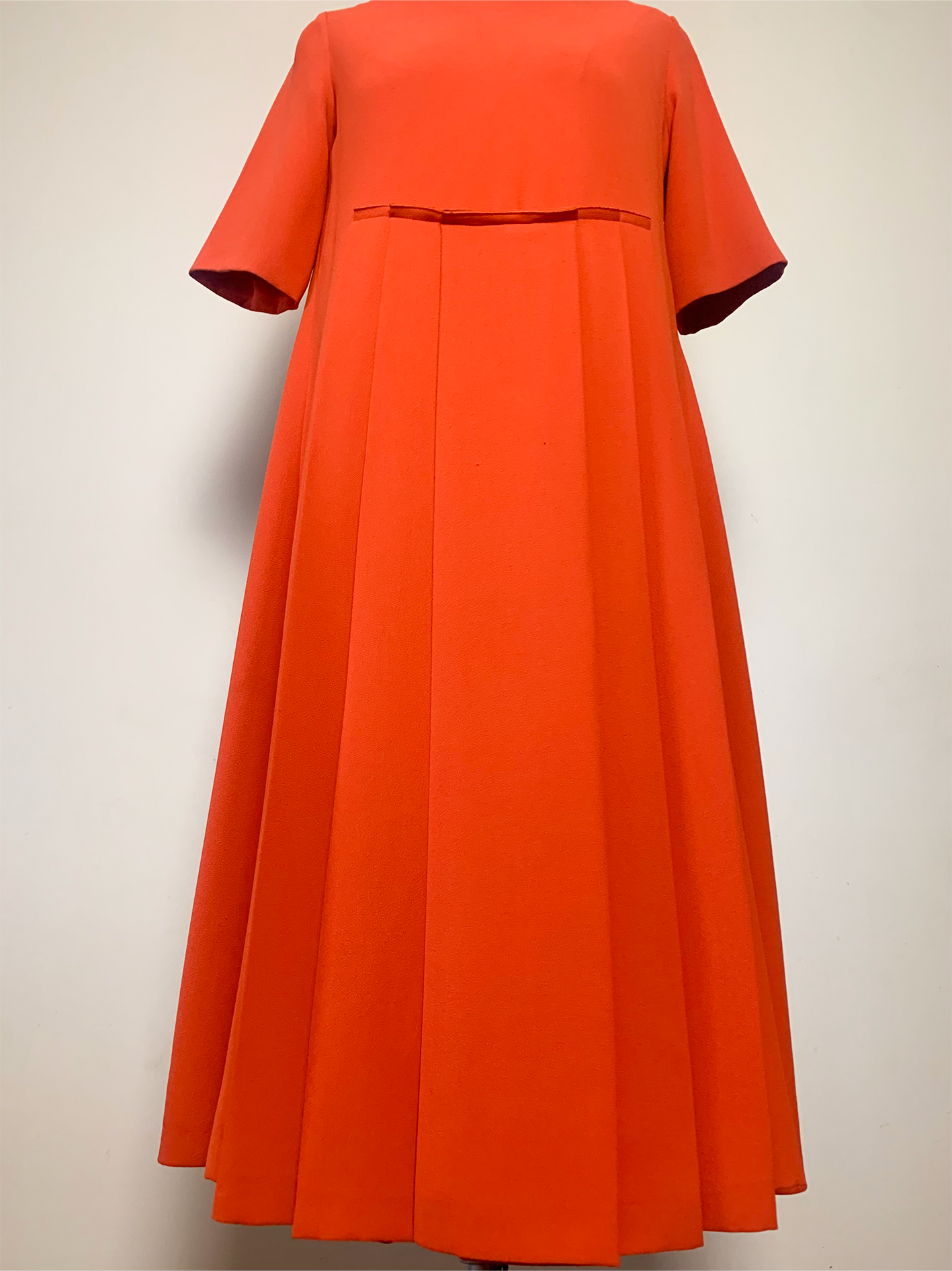 Robe en crêpe orange vintage Cacharel