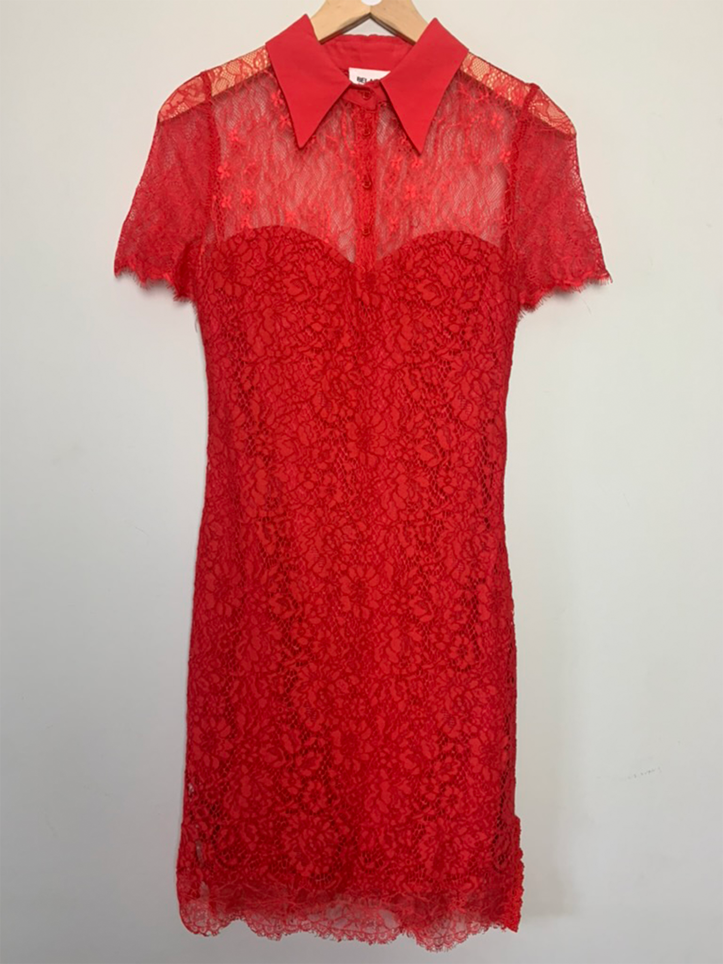 Robe chic rouge en dentelle Belair