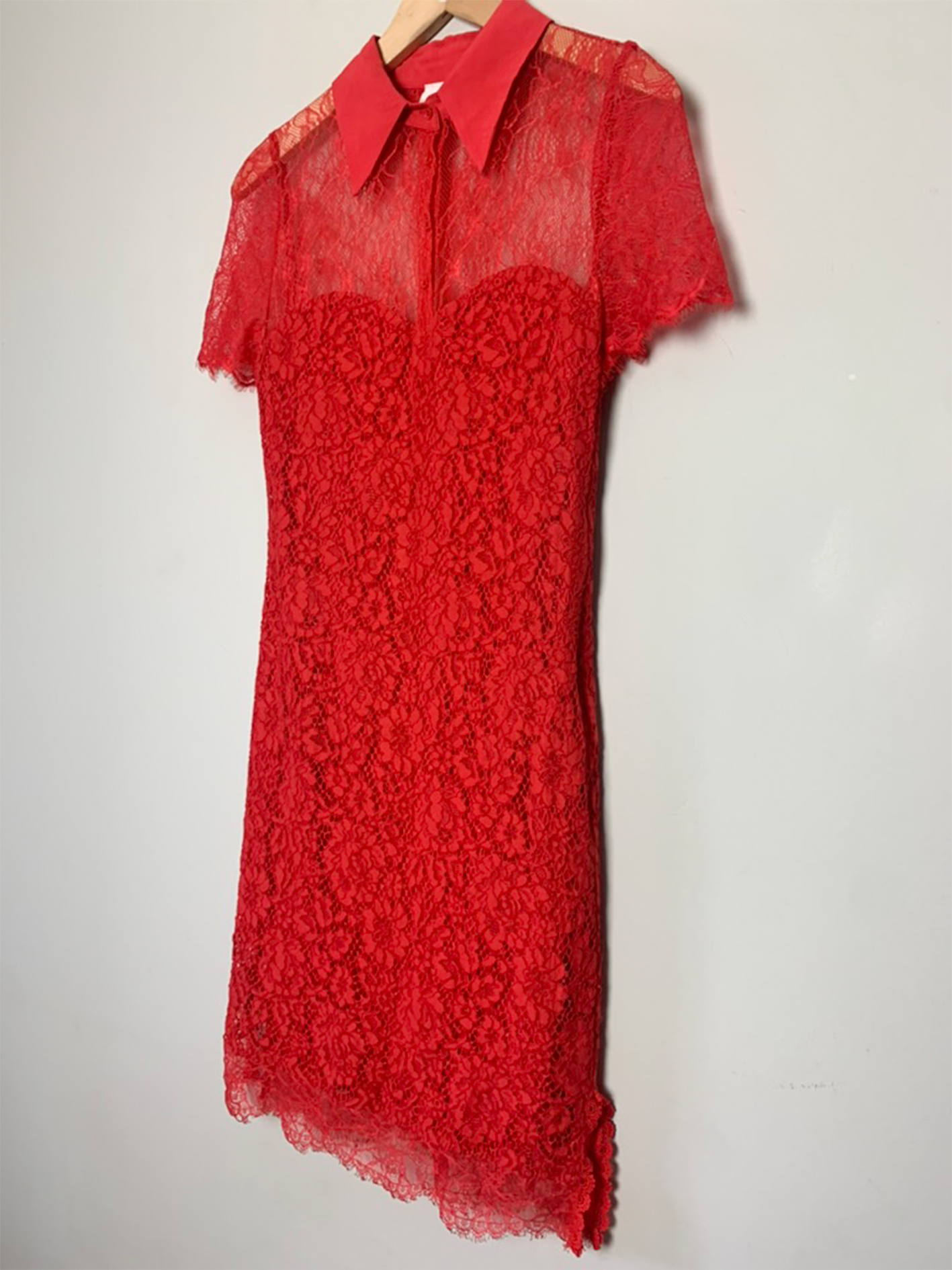 Robe chic rouge en dentelle Belair