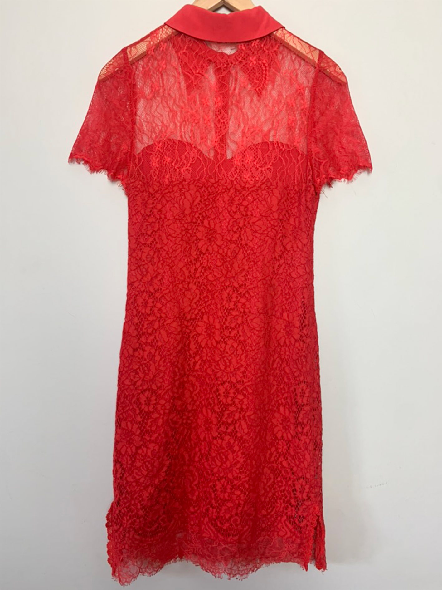Robe chic rouge en dentelle Belair