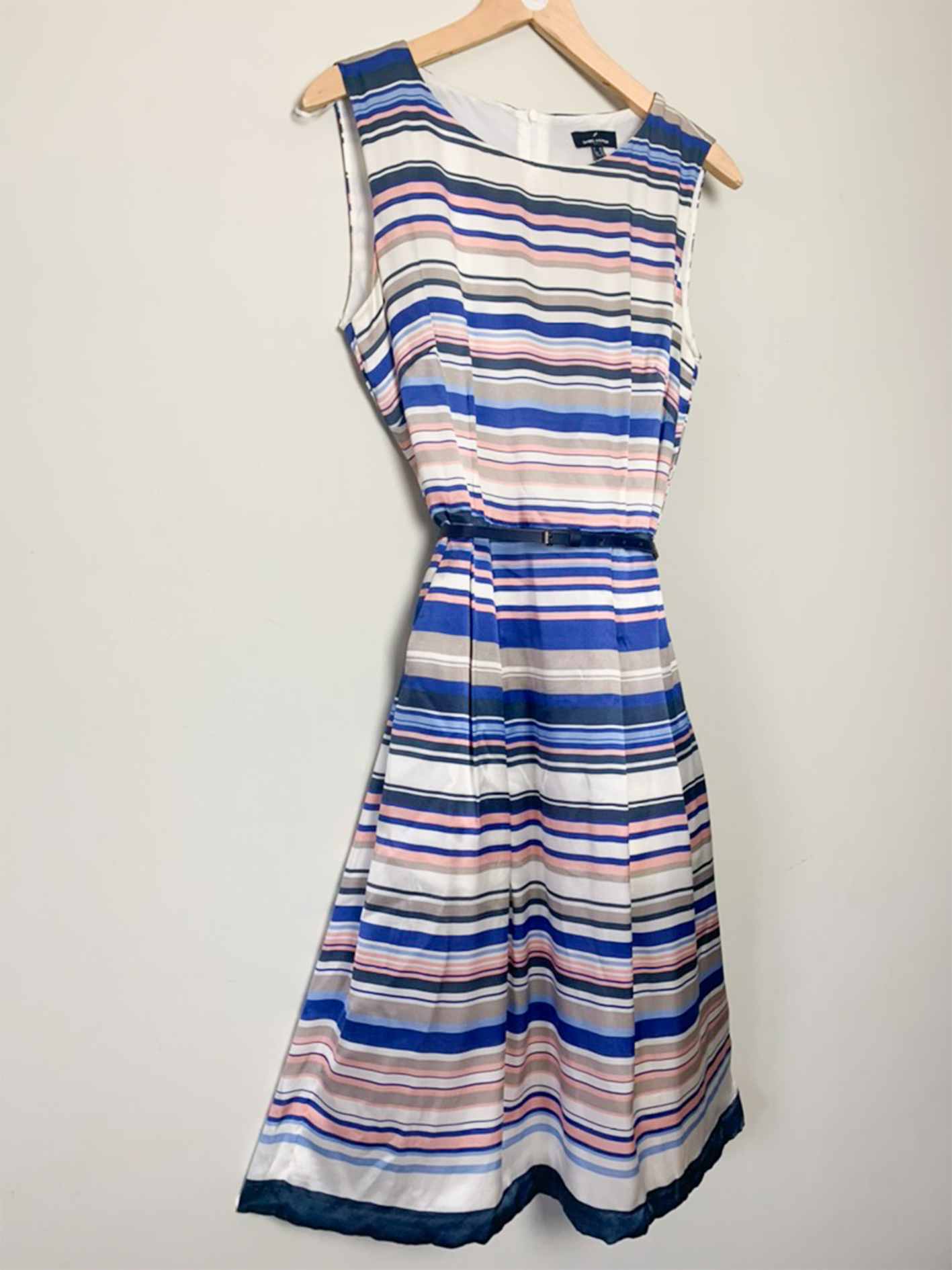 Robe chic coupe droite sans manche à rayures en soie vintage Daniel Hechter